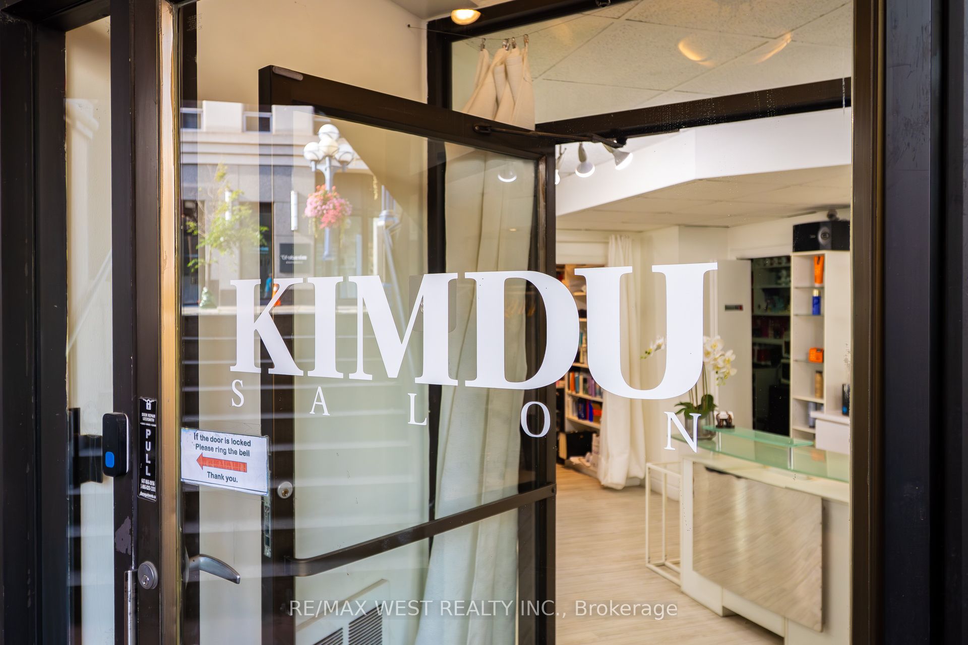 1300 Bay Street Property Photo 11