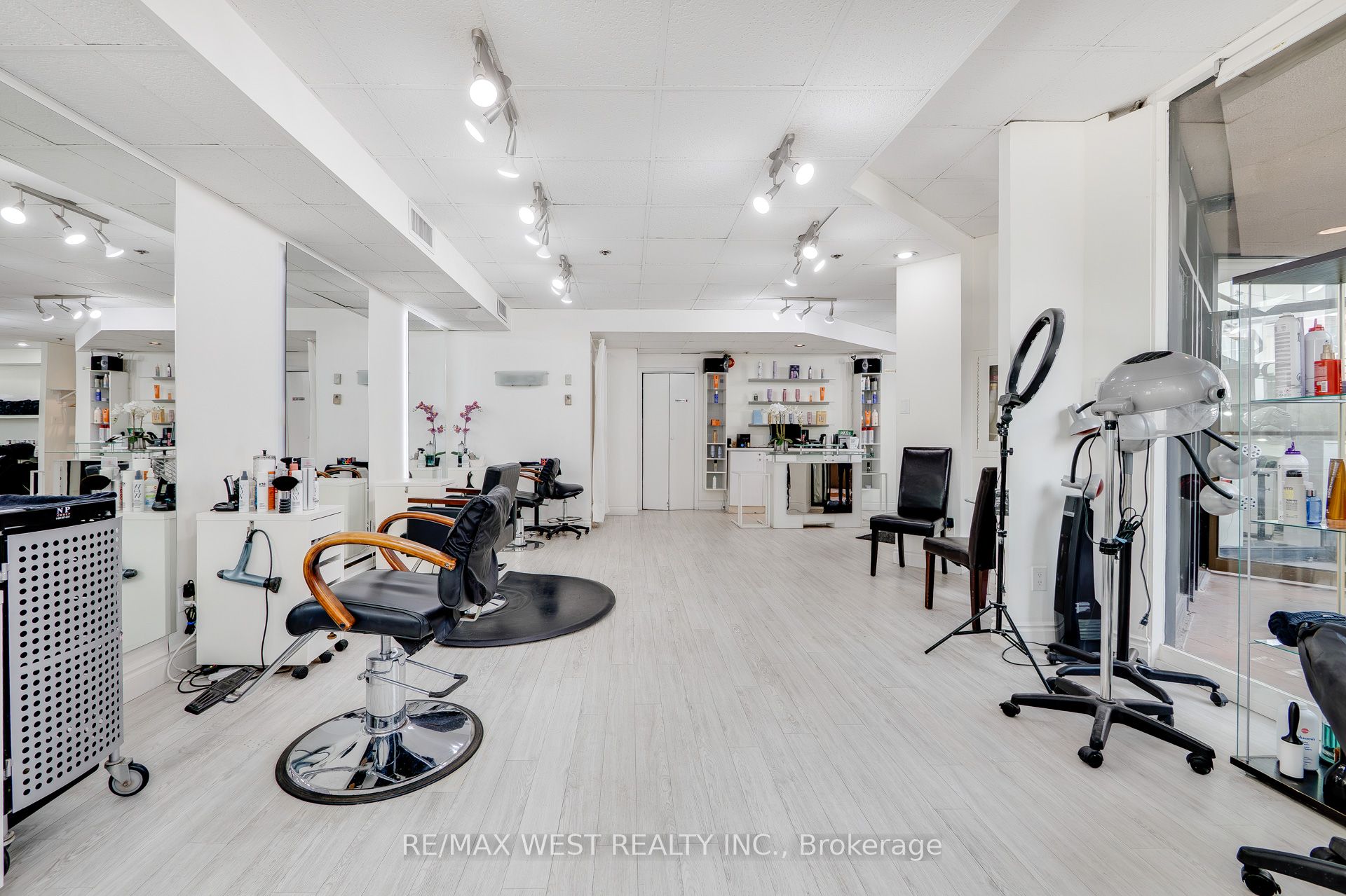 1300 Bay Street Property Photo 20