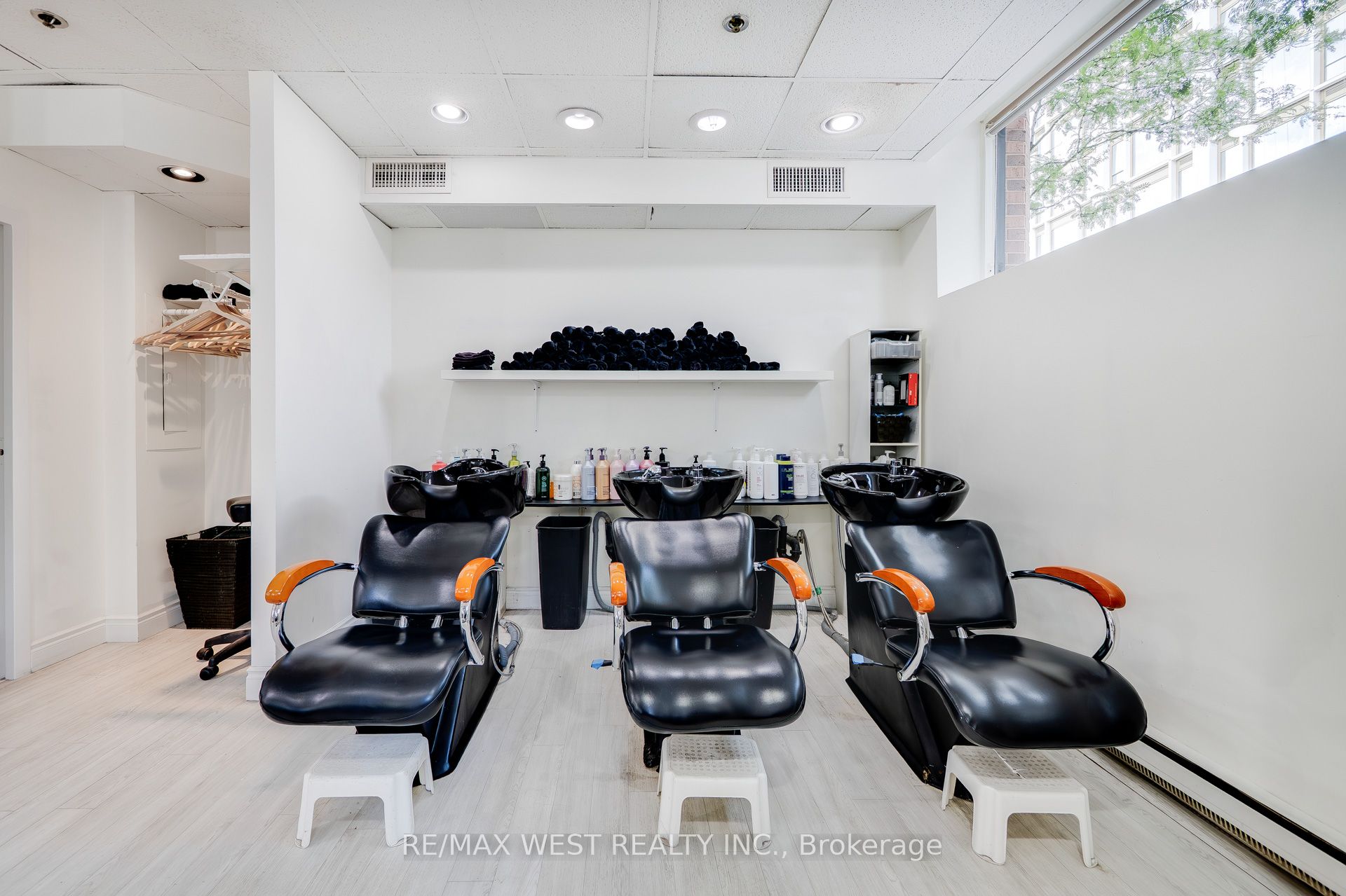 1300 Bay Street Property Photo 26