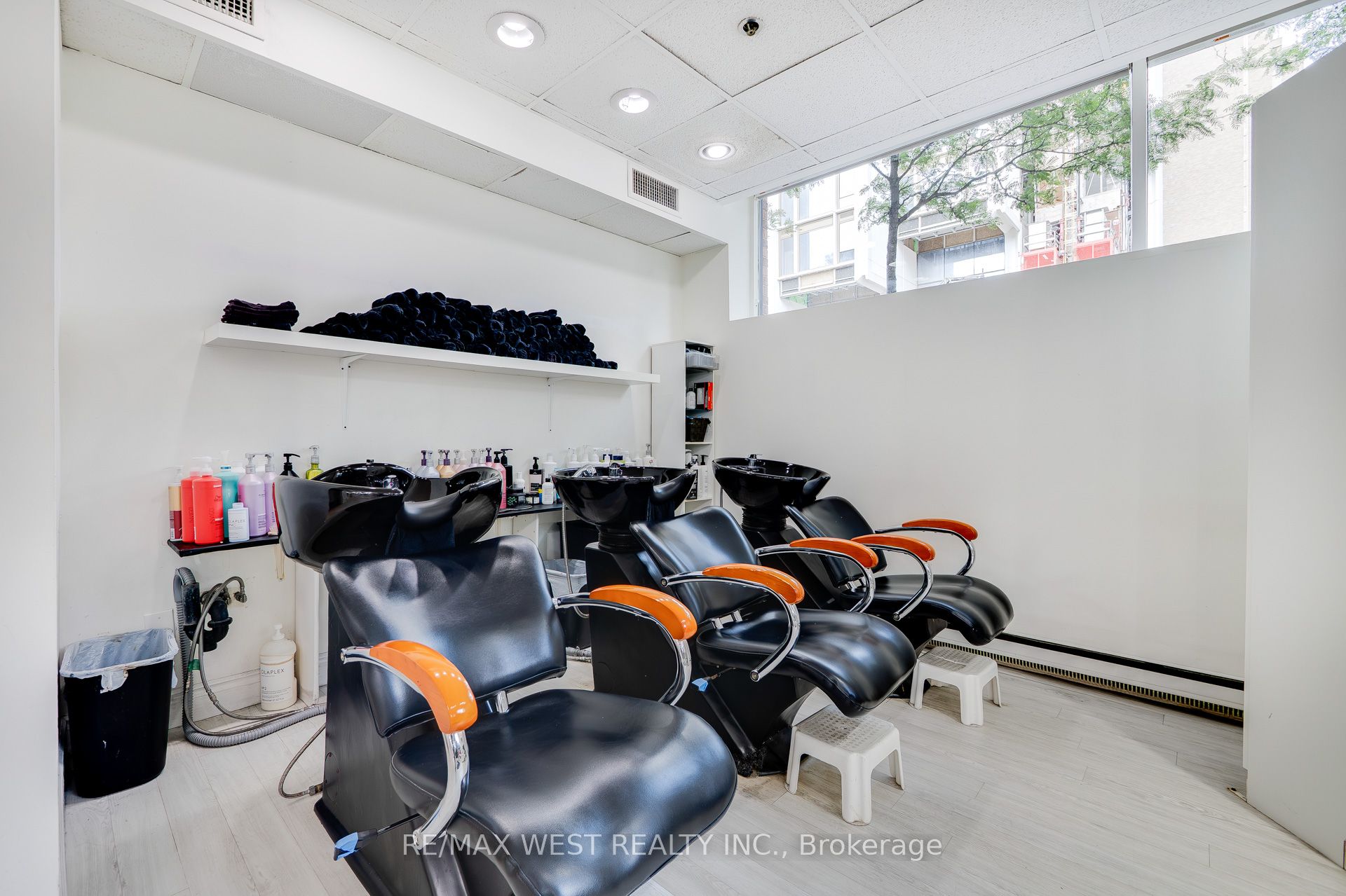 1300 Bay Street Property Photo 27