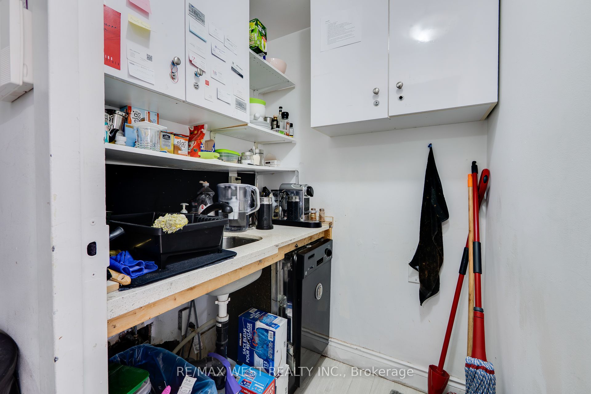 1300 Bay Street Property Photo 31