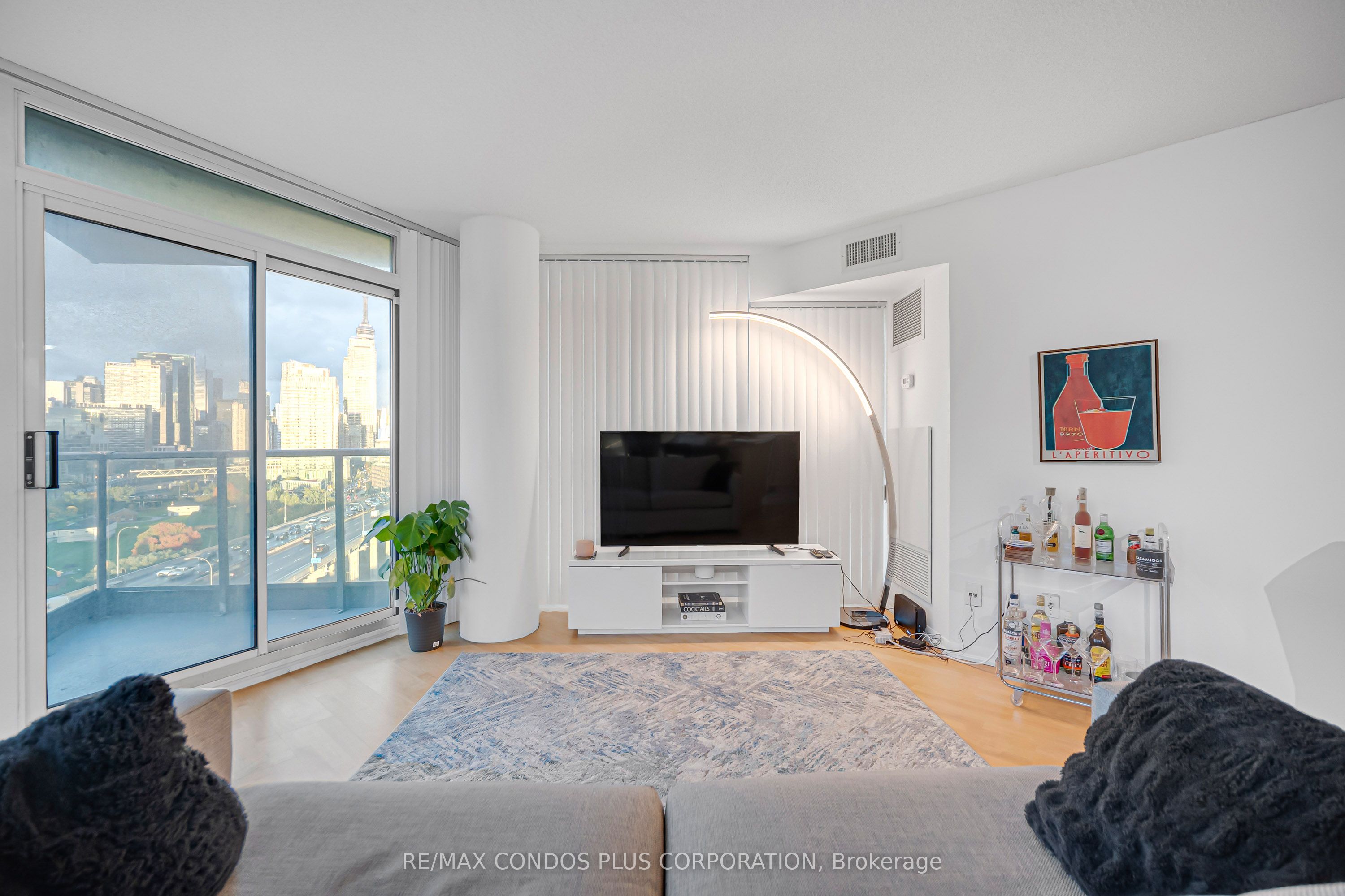 231 Fort York Boulevard 1609 Property Photo 6