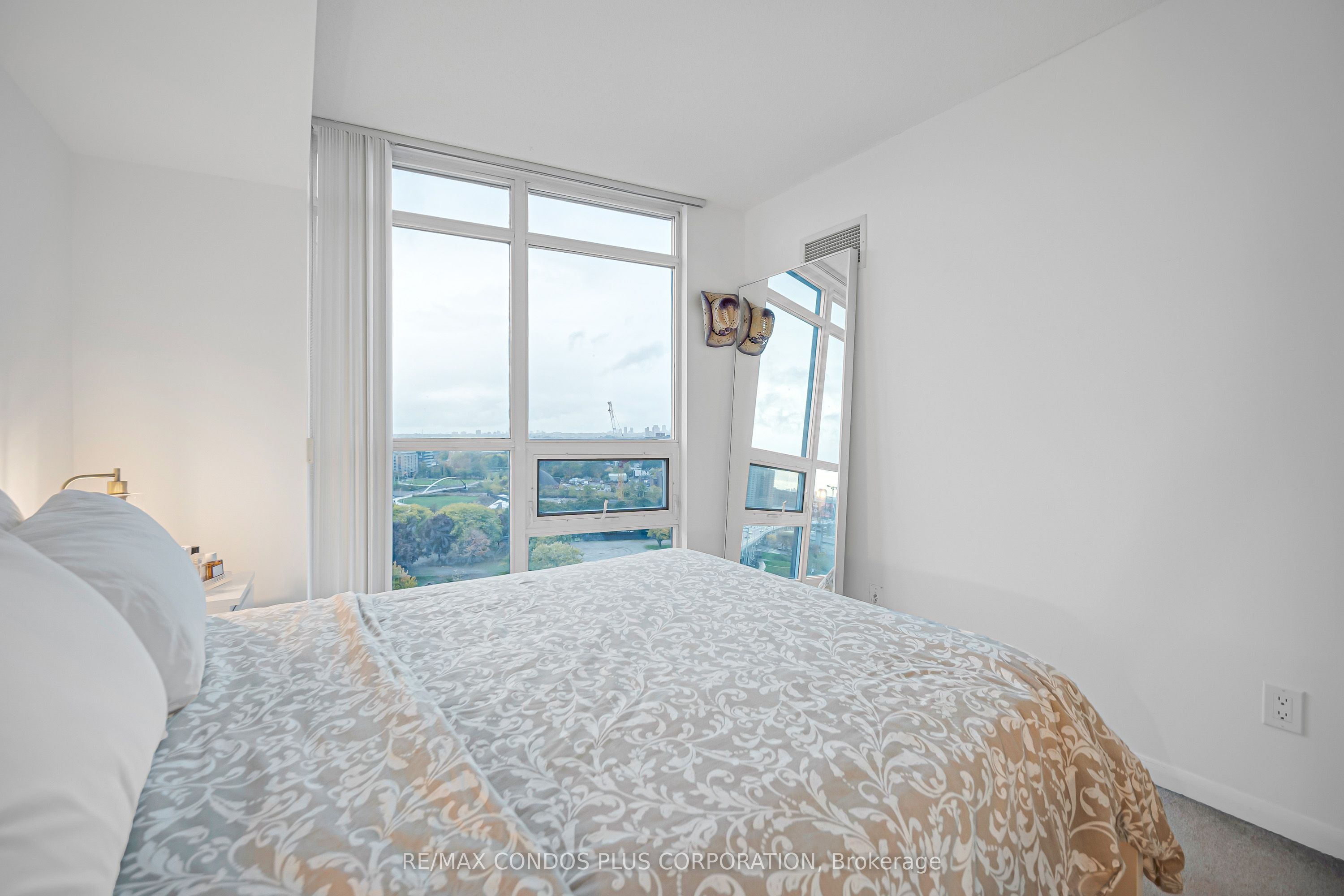 231 Fort York Boulevard 1609 Property Photo 15