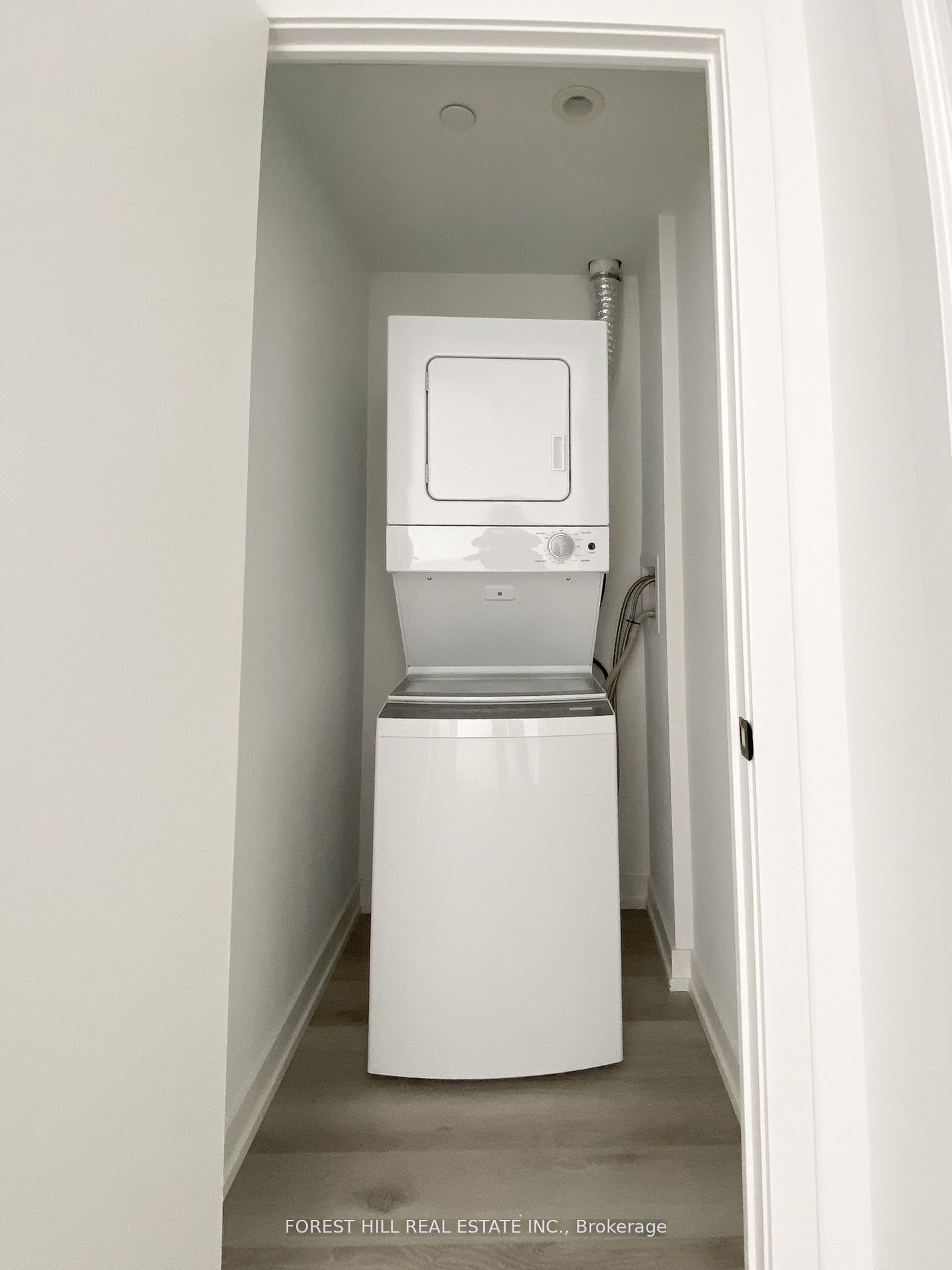 2000 Bathurst Street 409 Property Photo 6