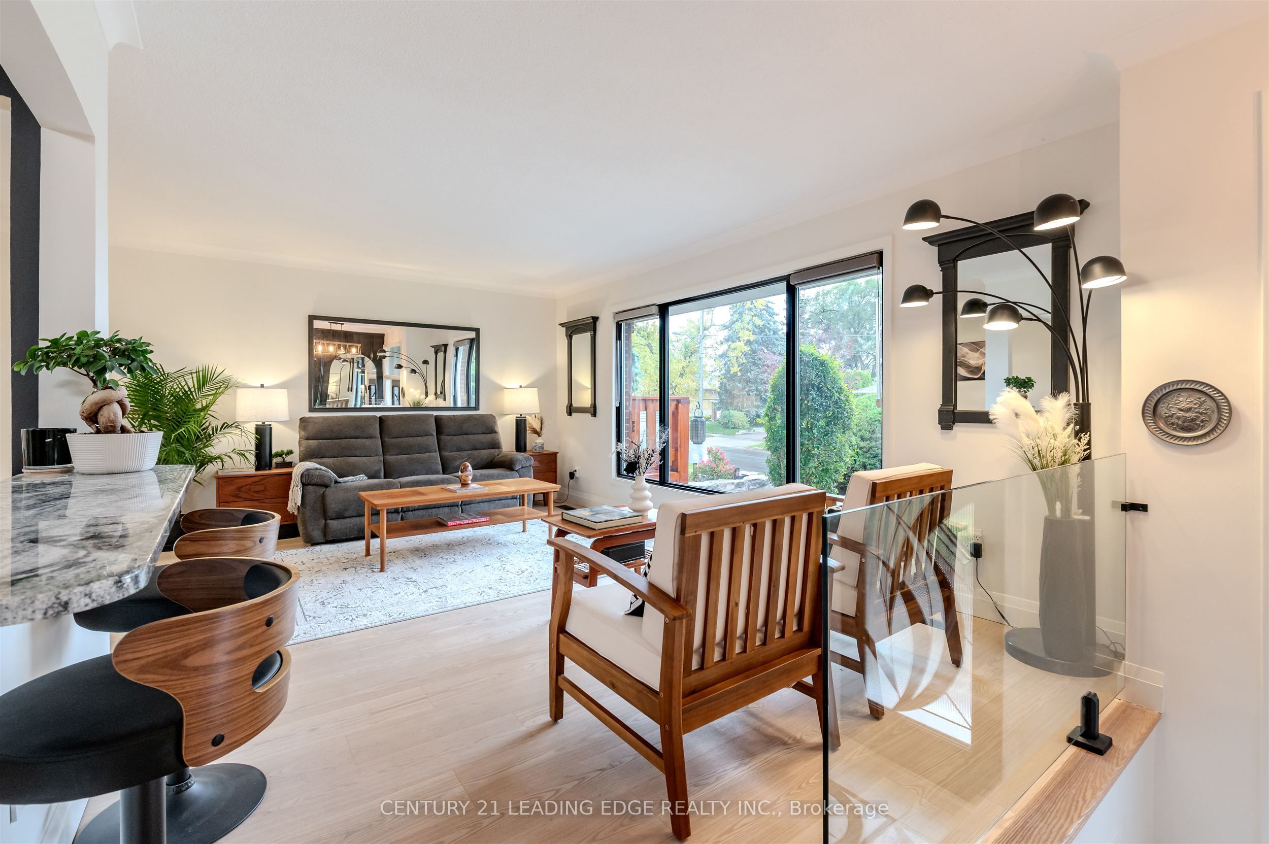 112 Wyndcliff Crescent Property Photo 5