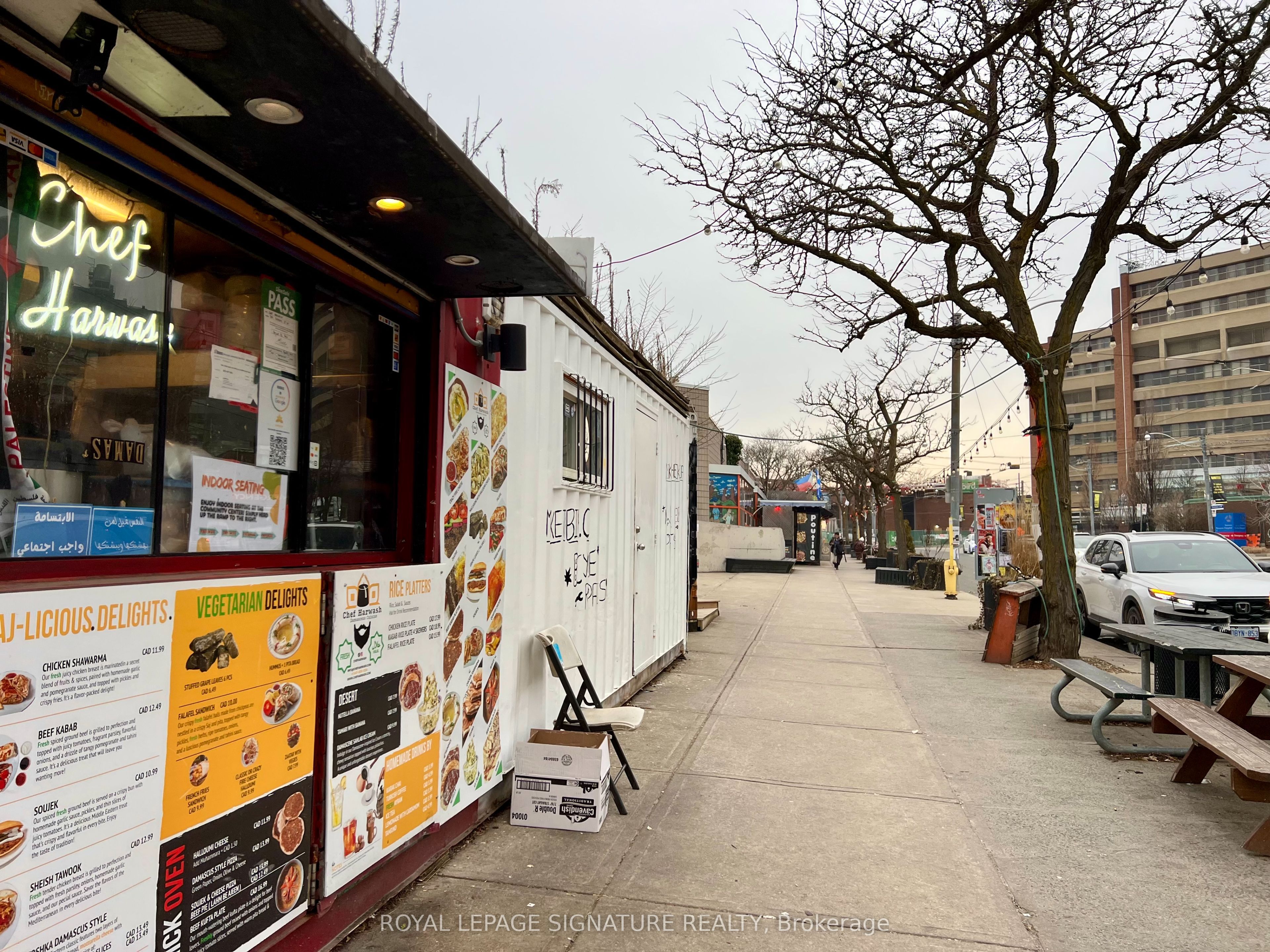 707 Dundas Street W Property Photo 3