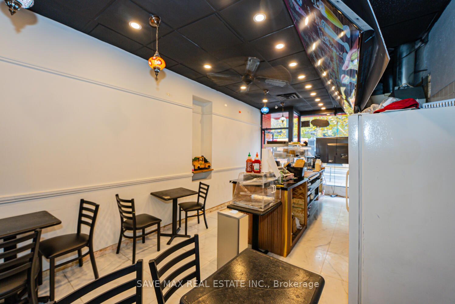 656 Spadina Avenue Property Photo 5