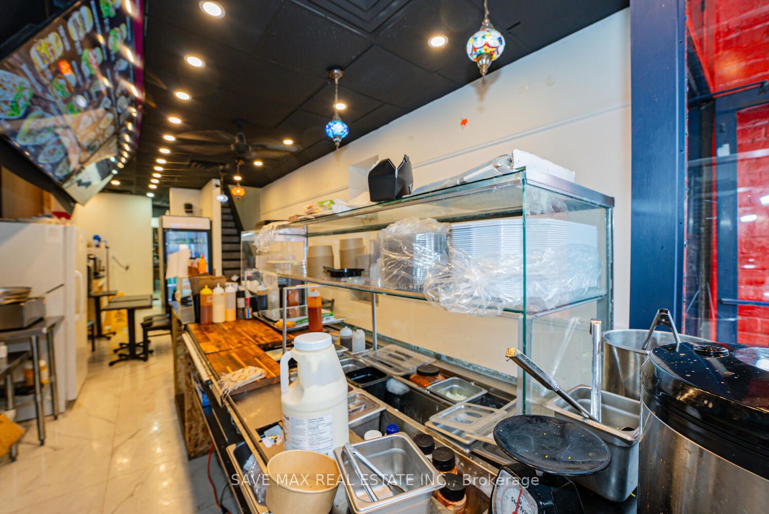 656 Spadina Avenue Property Photo 7