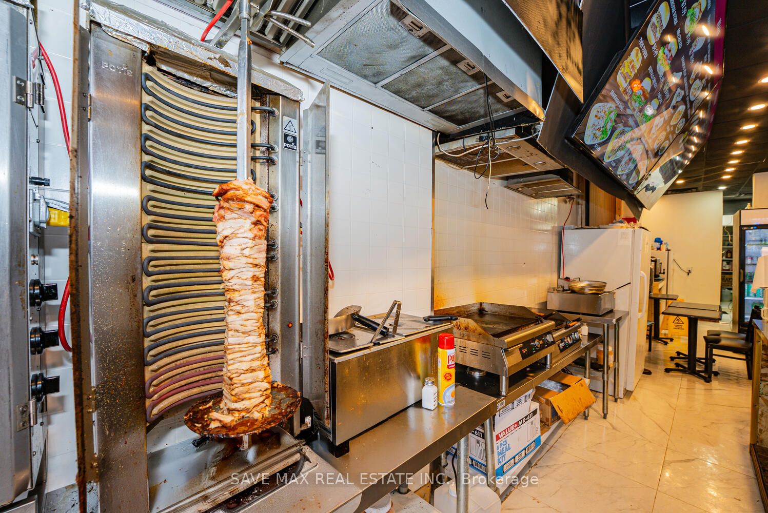 656 Spadina Avenue Property Photo 8