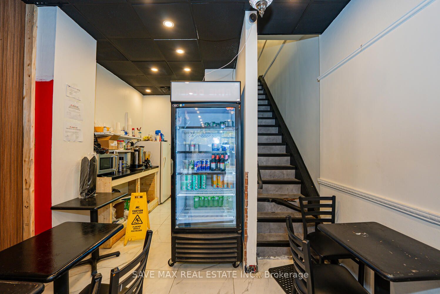 656 Spadina Avenue Property Photo 9