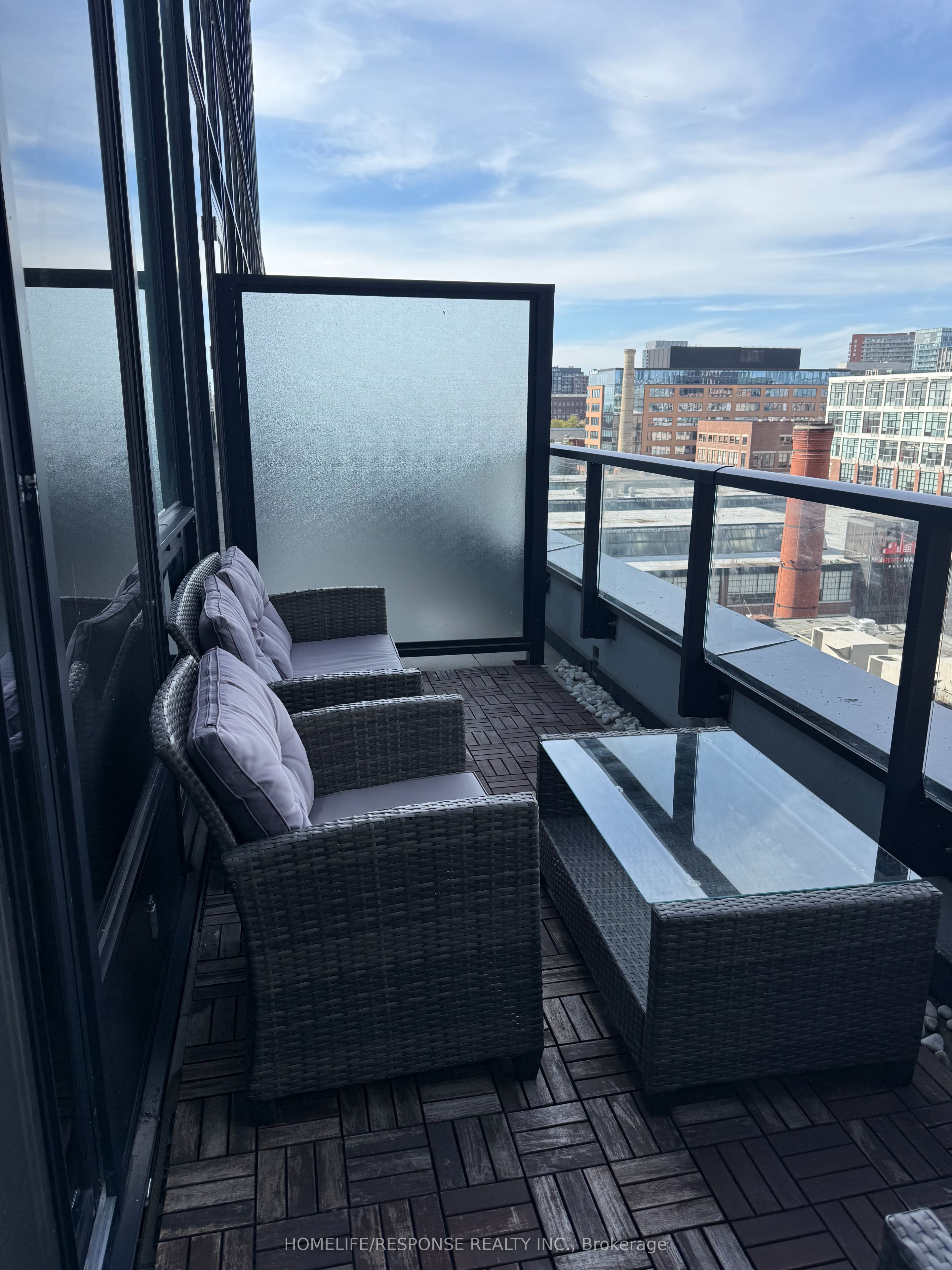 135 East Liberty Street 705 Property Photo 6