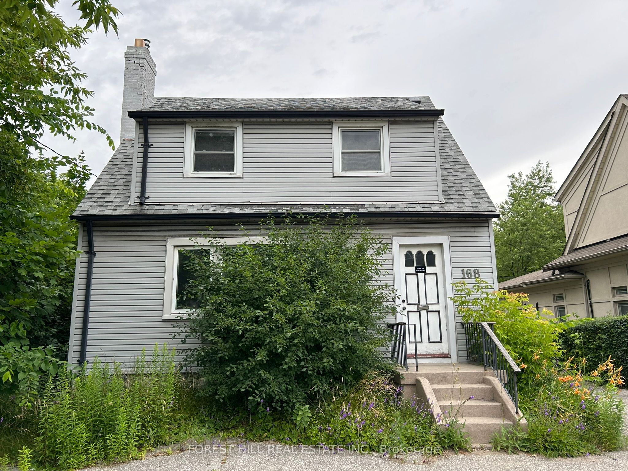 168 Sheppard Avenue W Property Photo 1