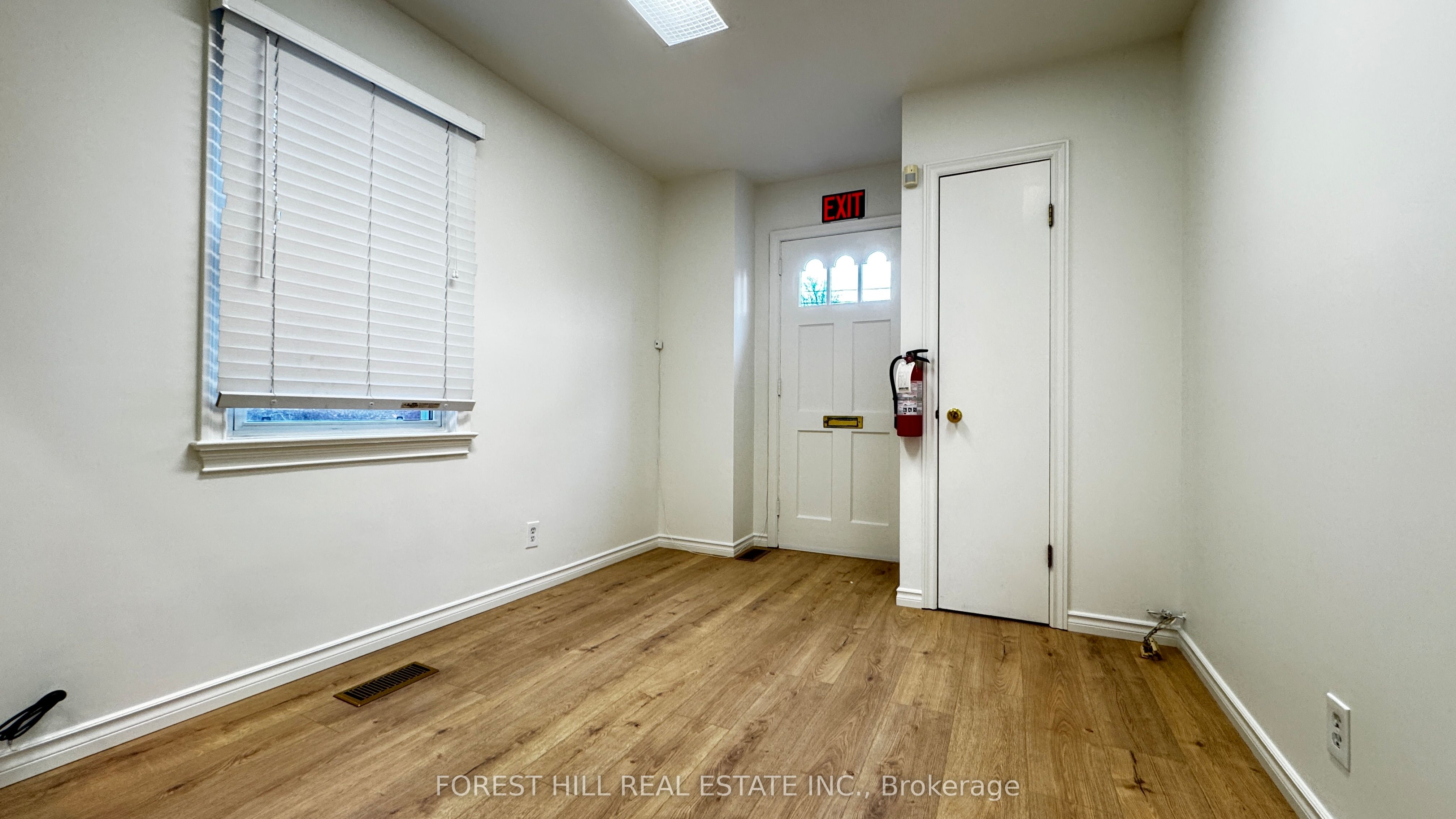 168 Sheppard Avenue W Property Photo 4