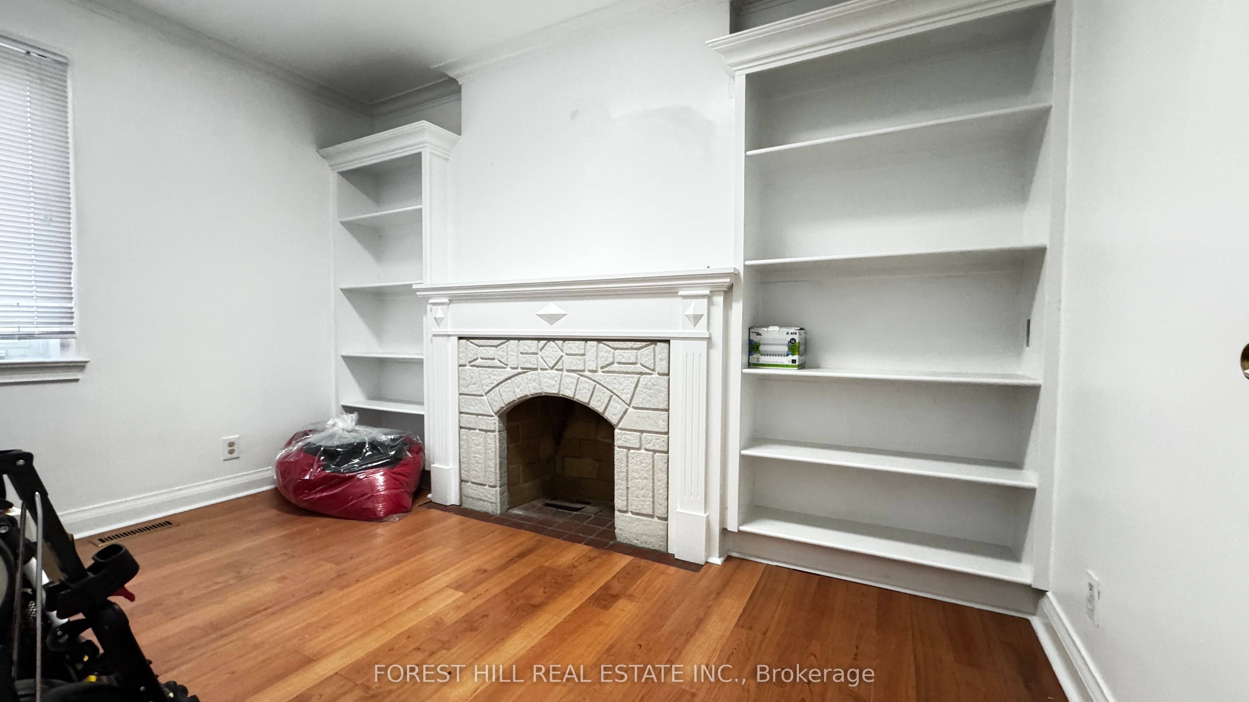 168 Sheppard Avenue W Property Photo 6