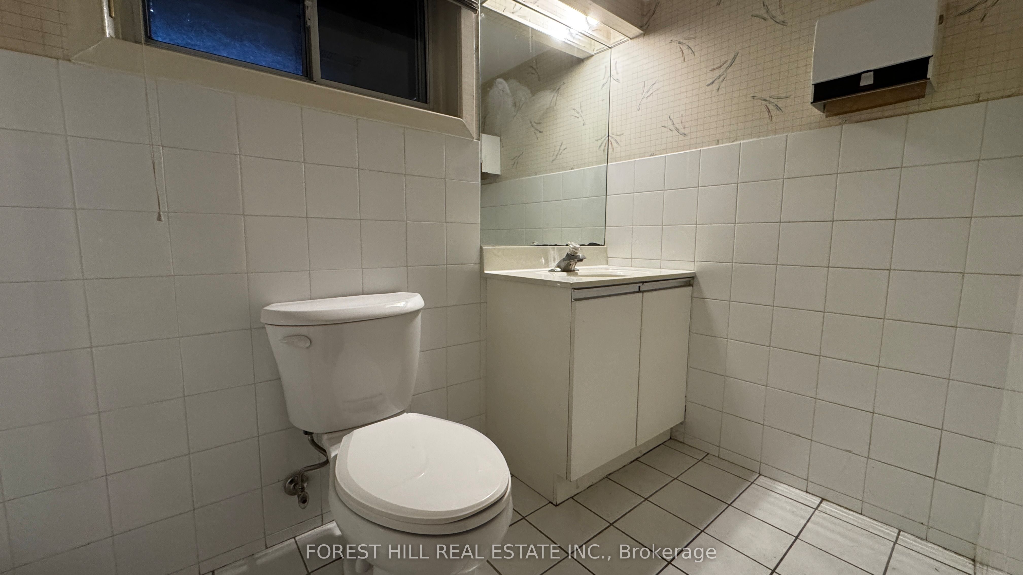 168 Sheppard Avenue W Property Photo 16