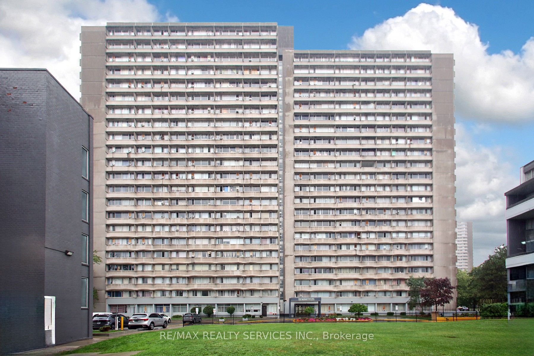 10 Sunny Glen Way 2007 Property Photo 1