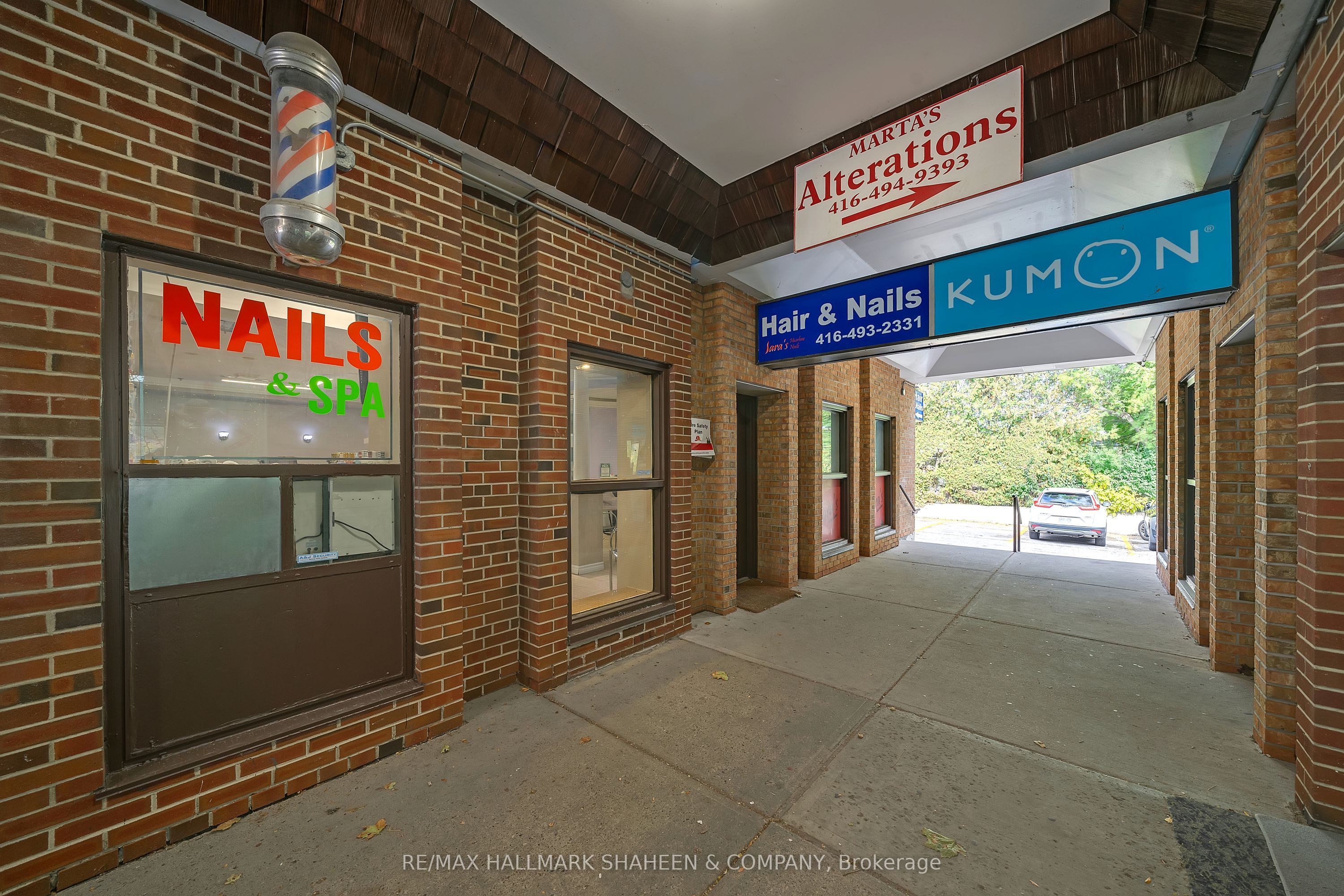 4823 Leslie Street Property Photo 4