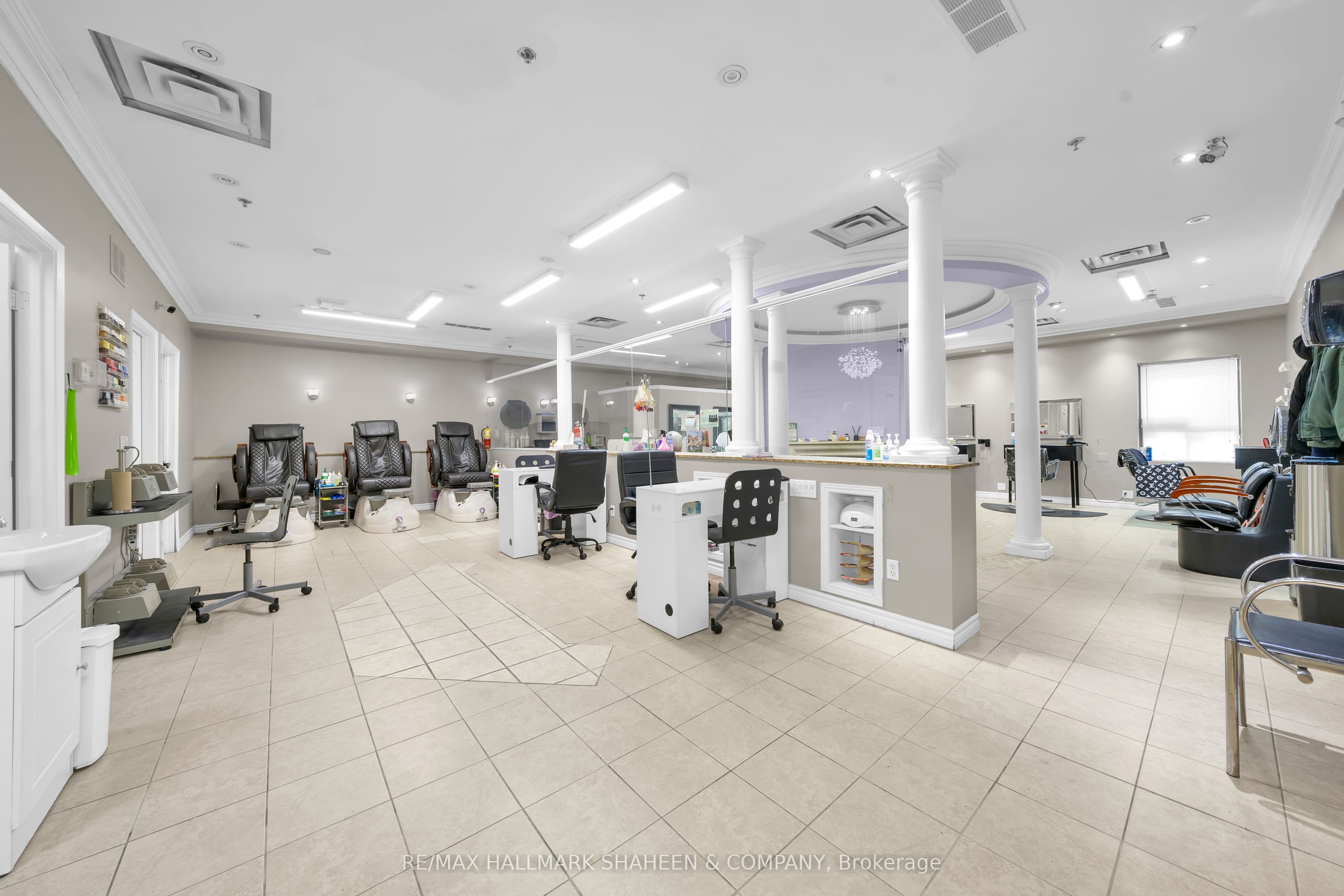 4823 Leslie Street Property Photo 5