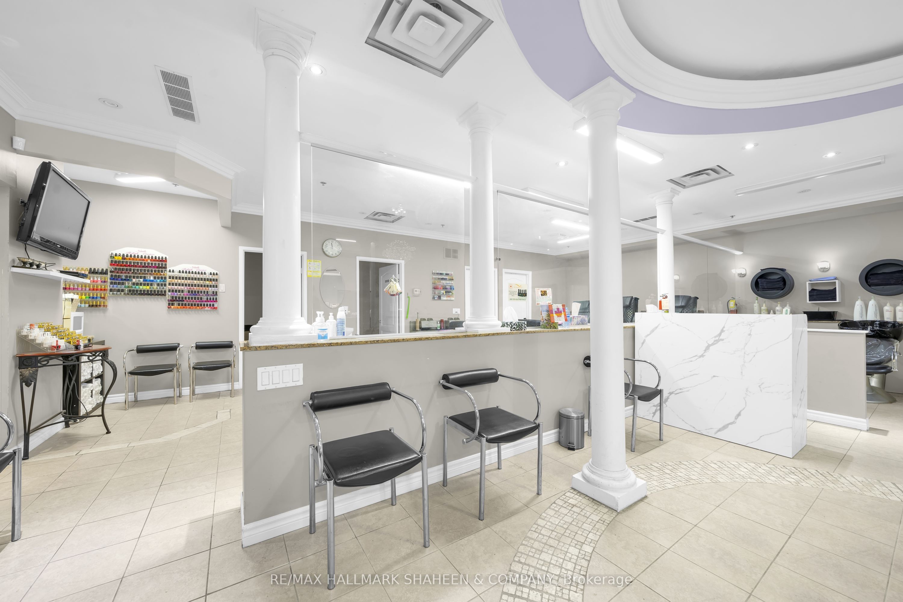 4823 Leslie Street Property Photo 18