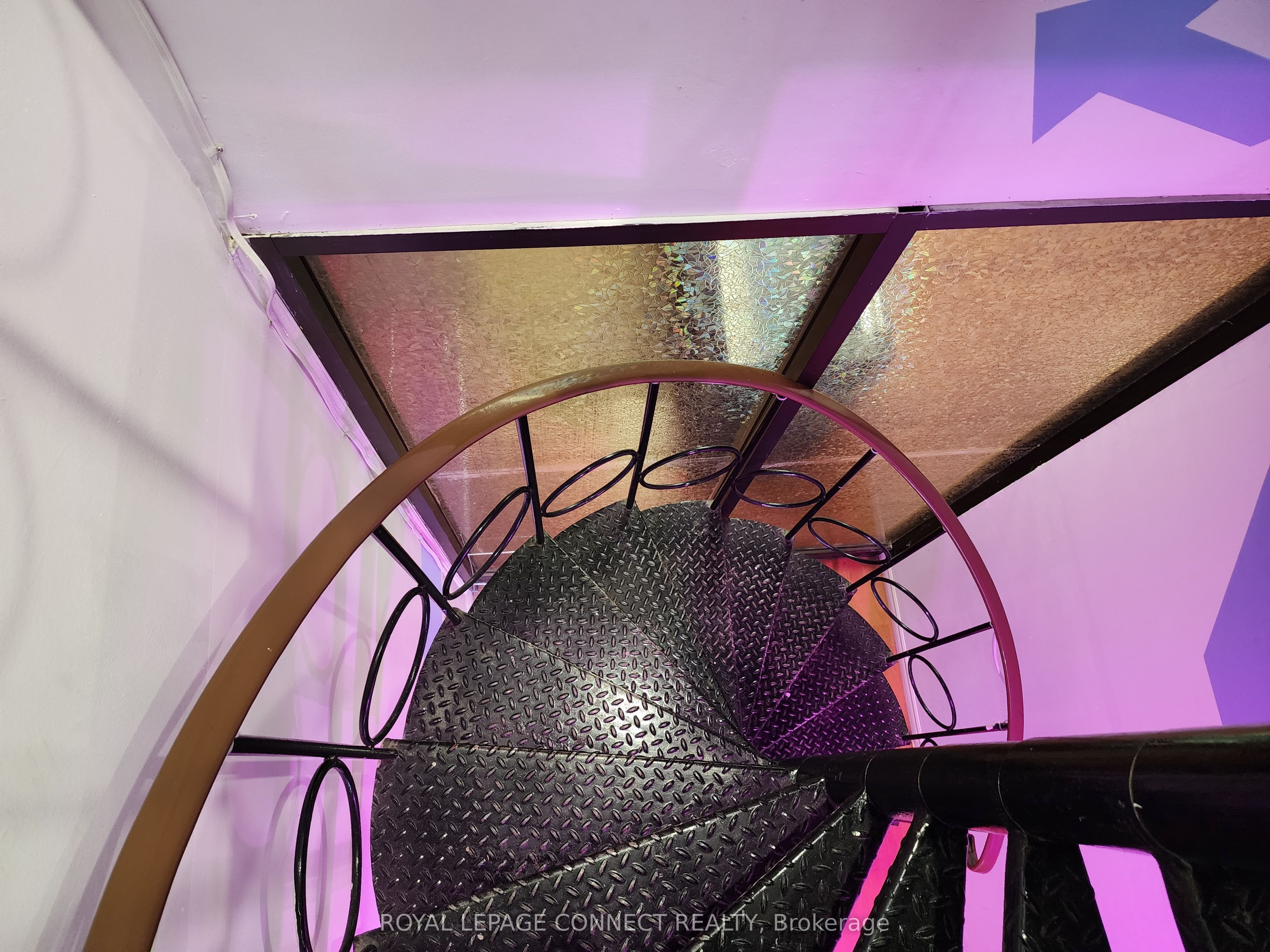 1105 Bathurst Street Property Photo 8