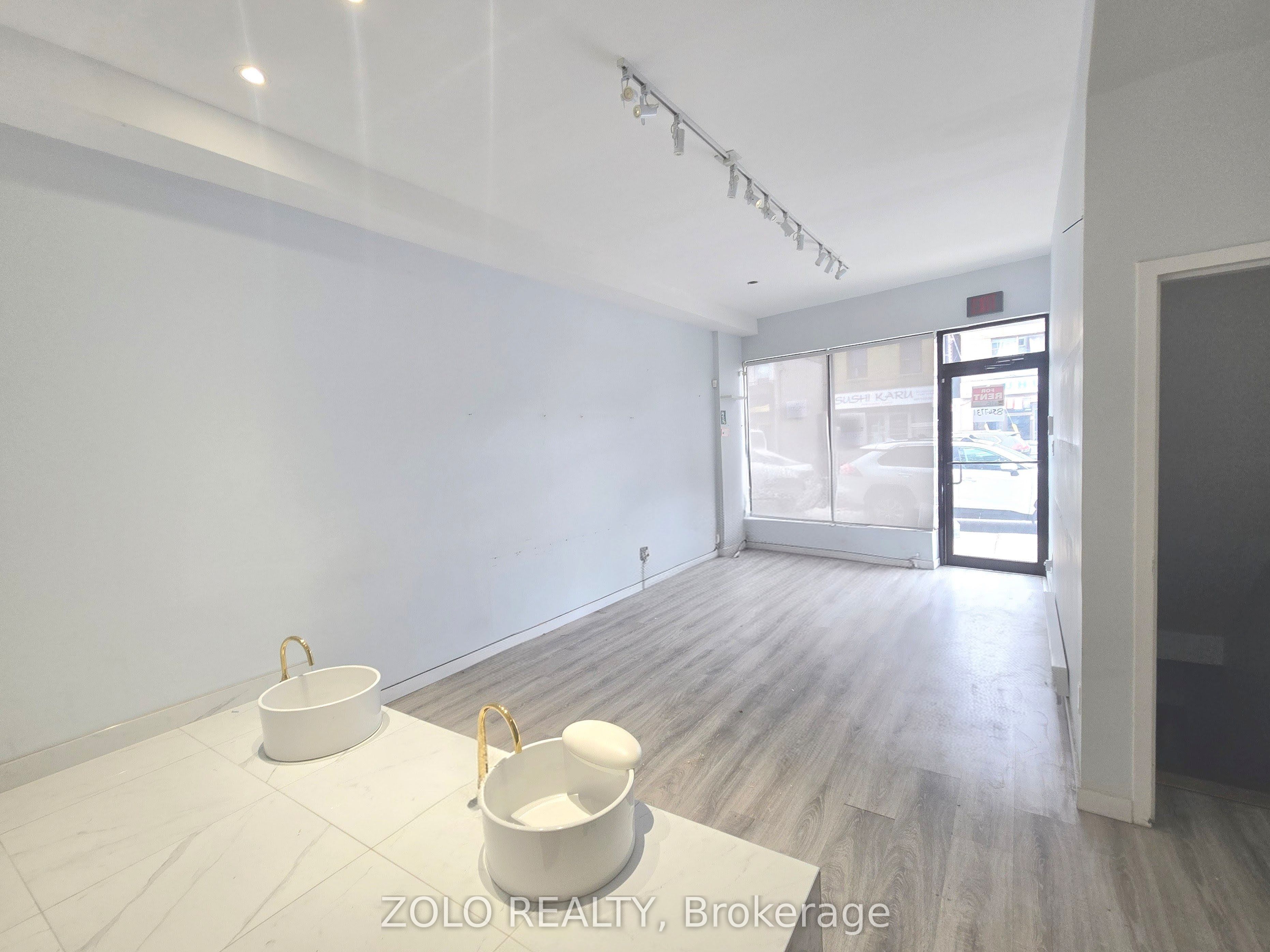 371 Oakwood Avenue #A Property Photo 1