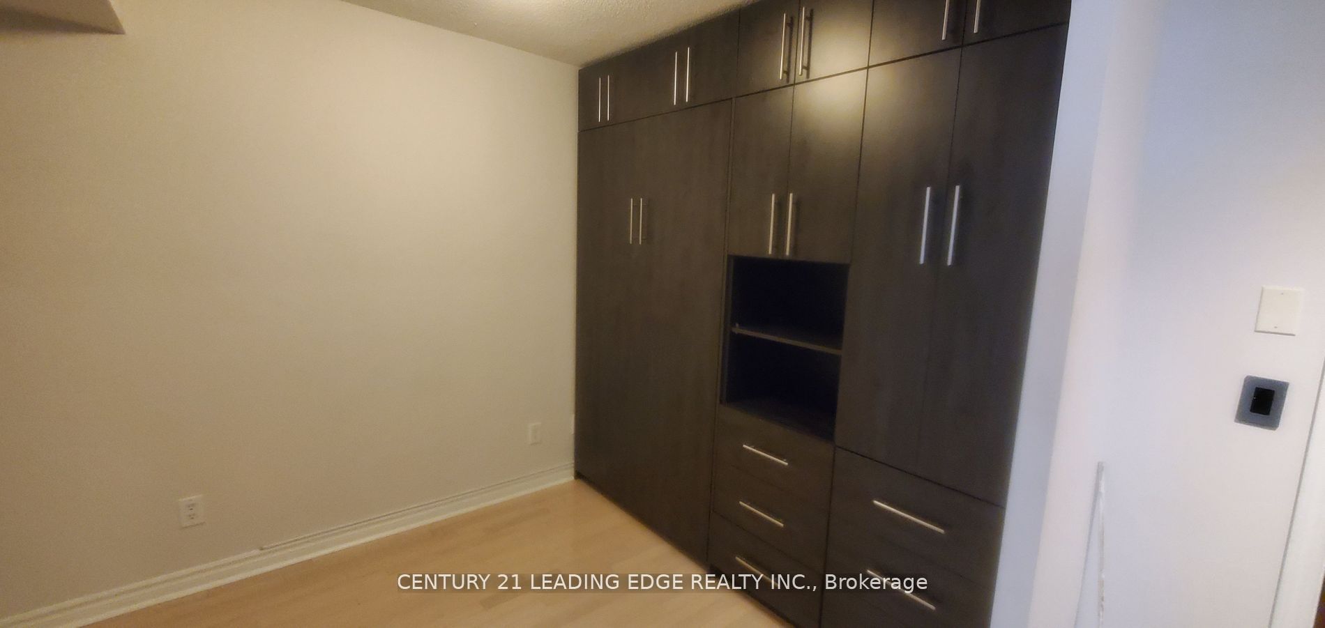 18 Kenaston Gardens 212 Property Photo 11