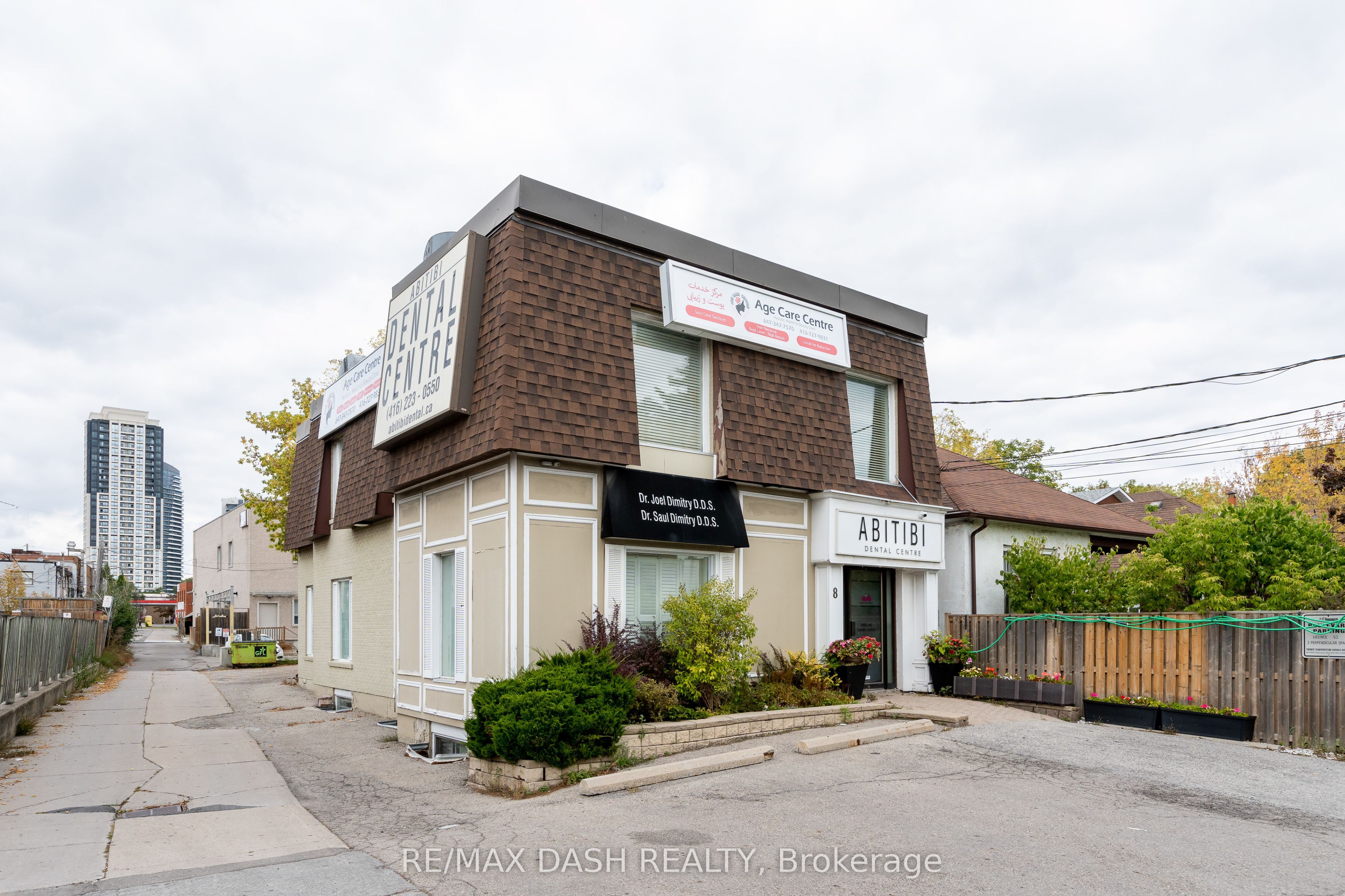 8 Abitibi Avenue Property Photo 1