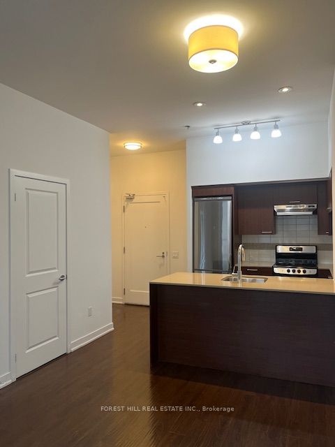 320 Tweedsmuir Avenue 303 Property Photo 7