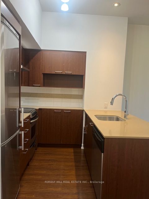 320 Tweedsmuir Avenue 303 Property Photo 9