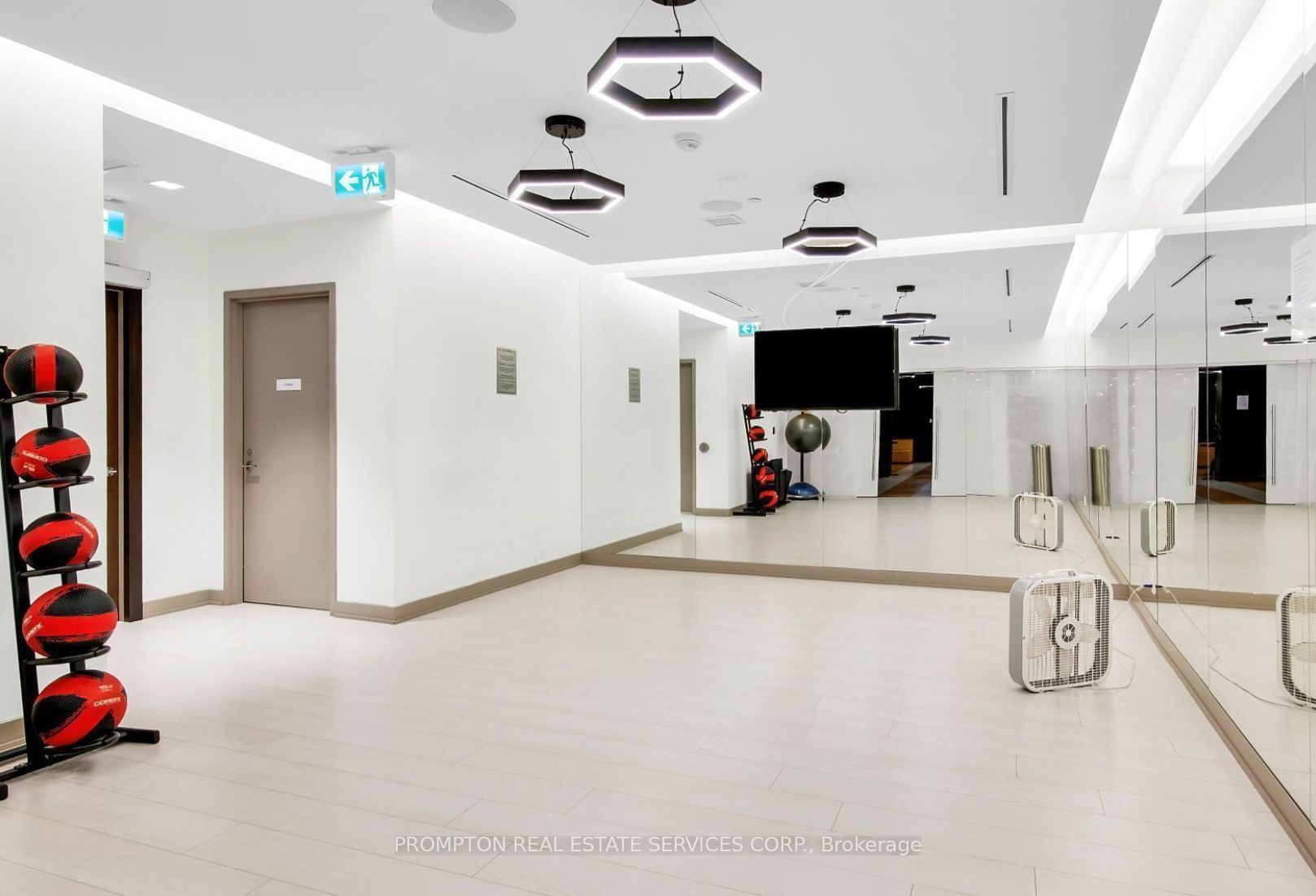 6 Sonic Way 2902 Property Photo 6