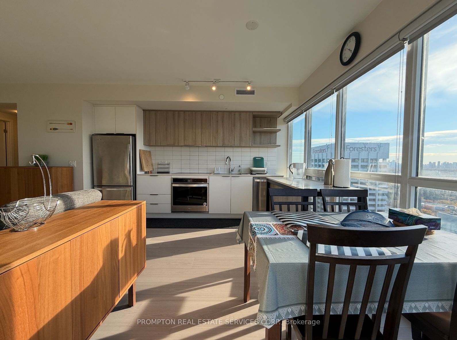 6 Sonic Way 2902 Property Photo 8