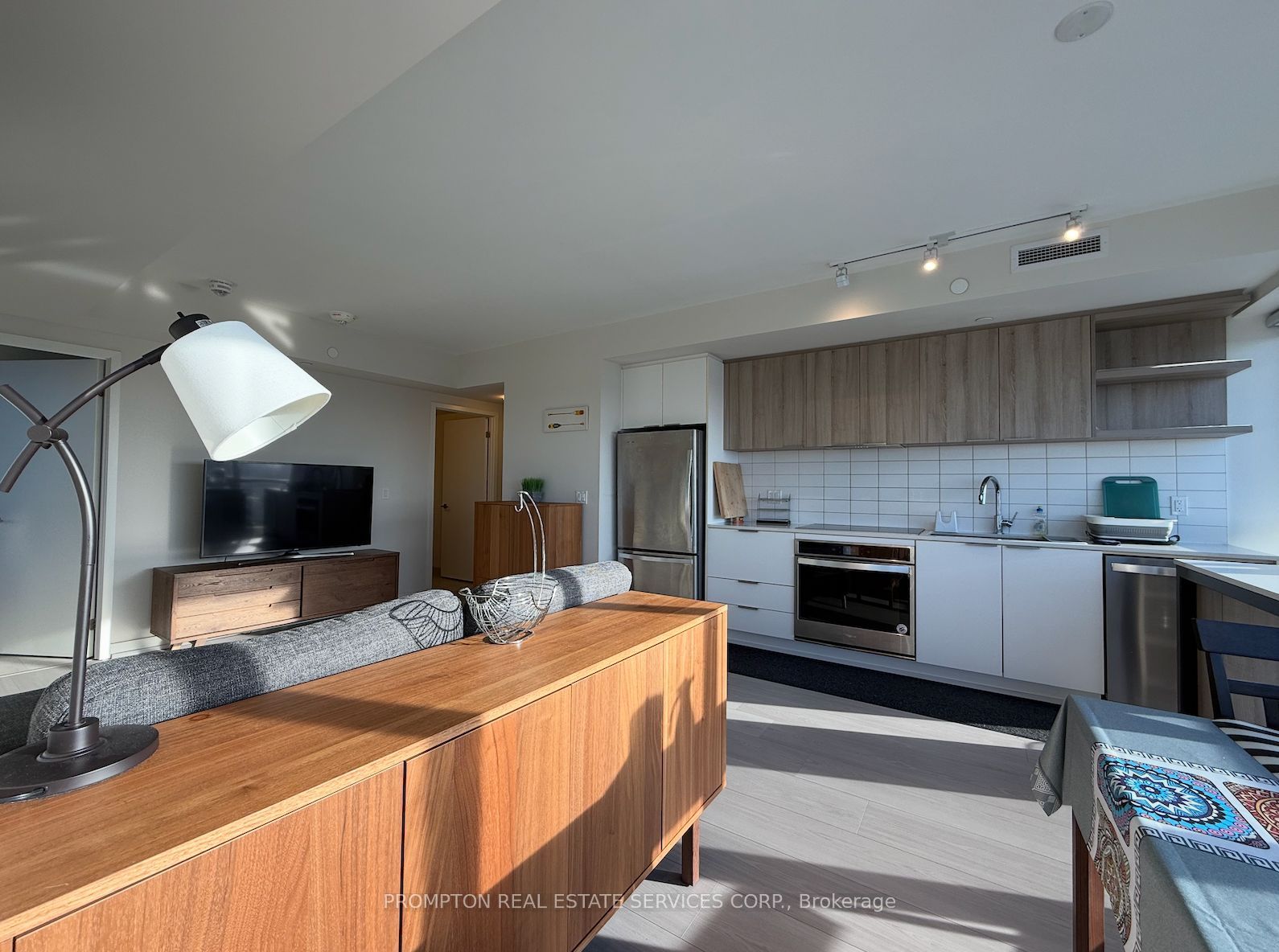 6 Sonic Way 2902 Property Photo 9