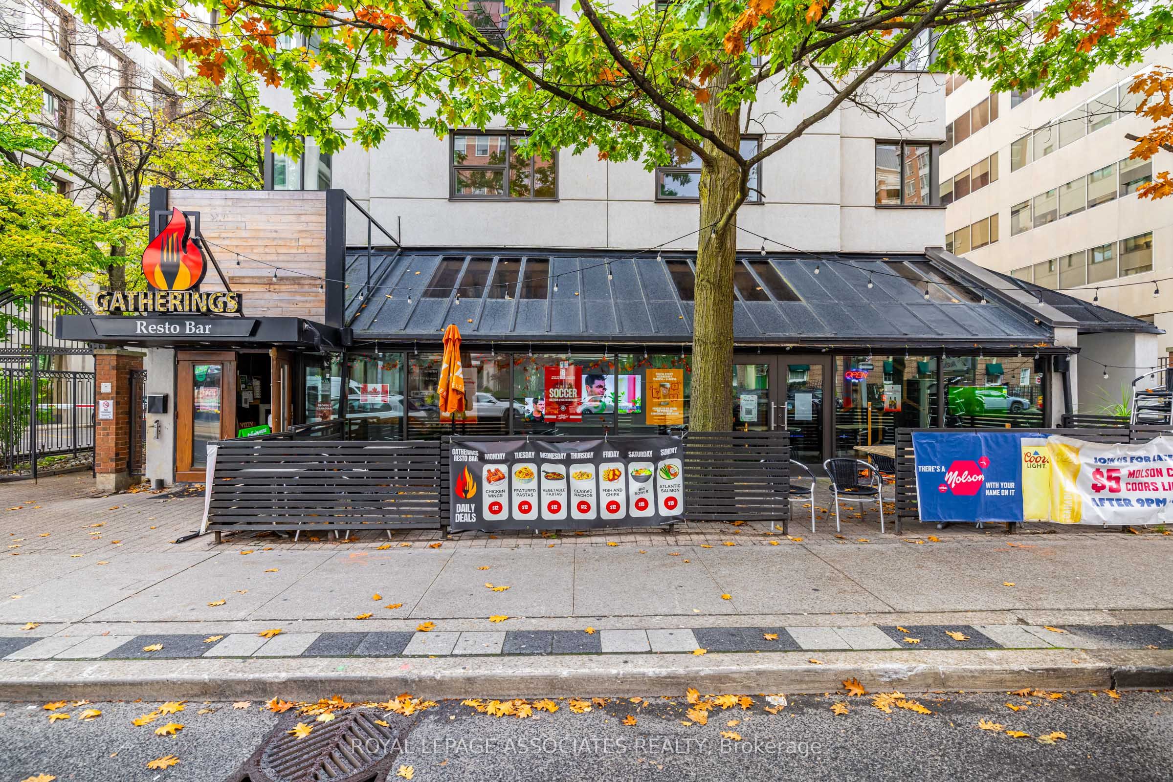 49 St Clair Avenue W Property Photo 1