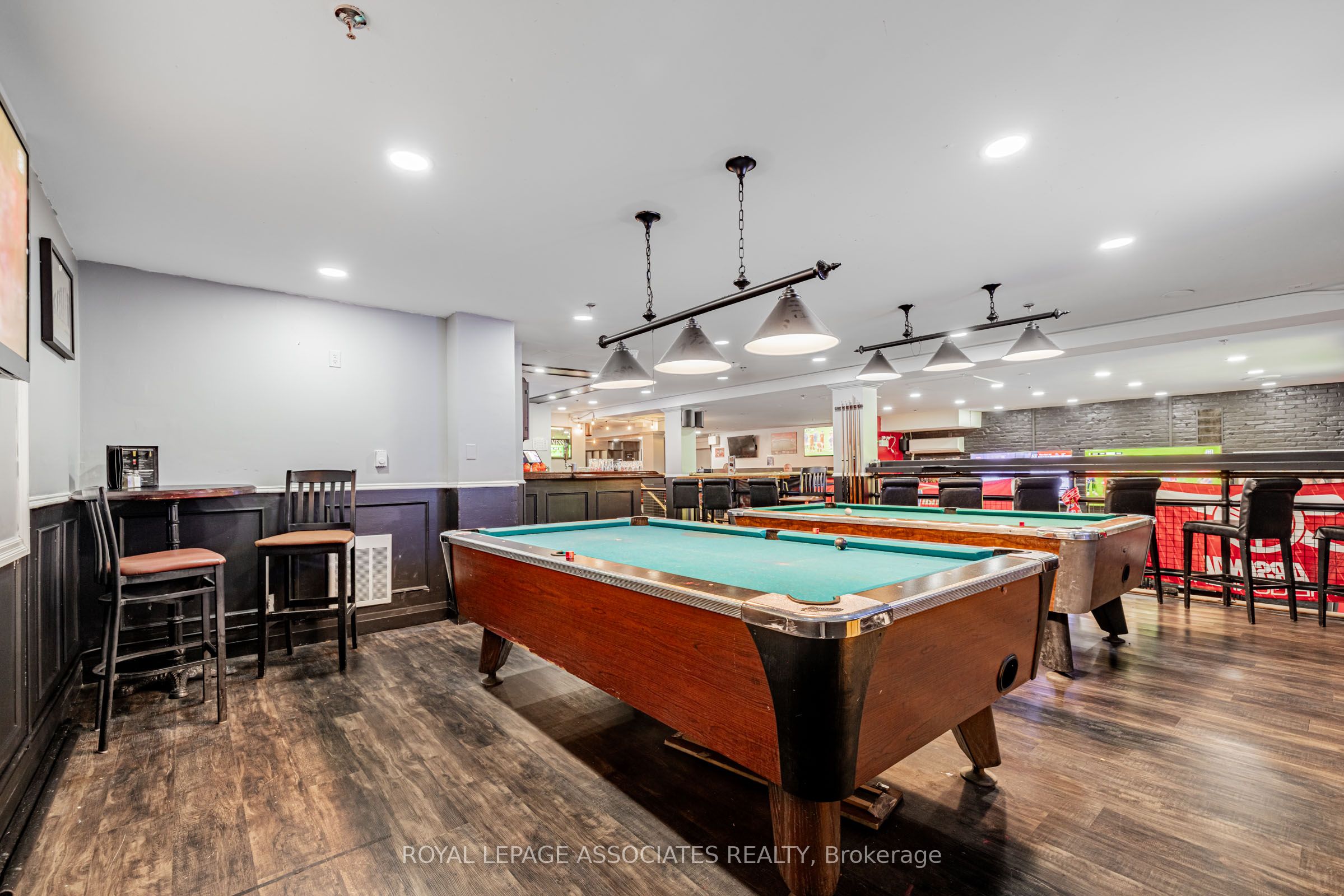 49 St Clair Avenue W Property Photo 29