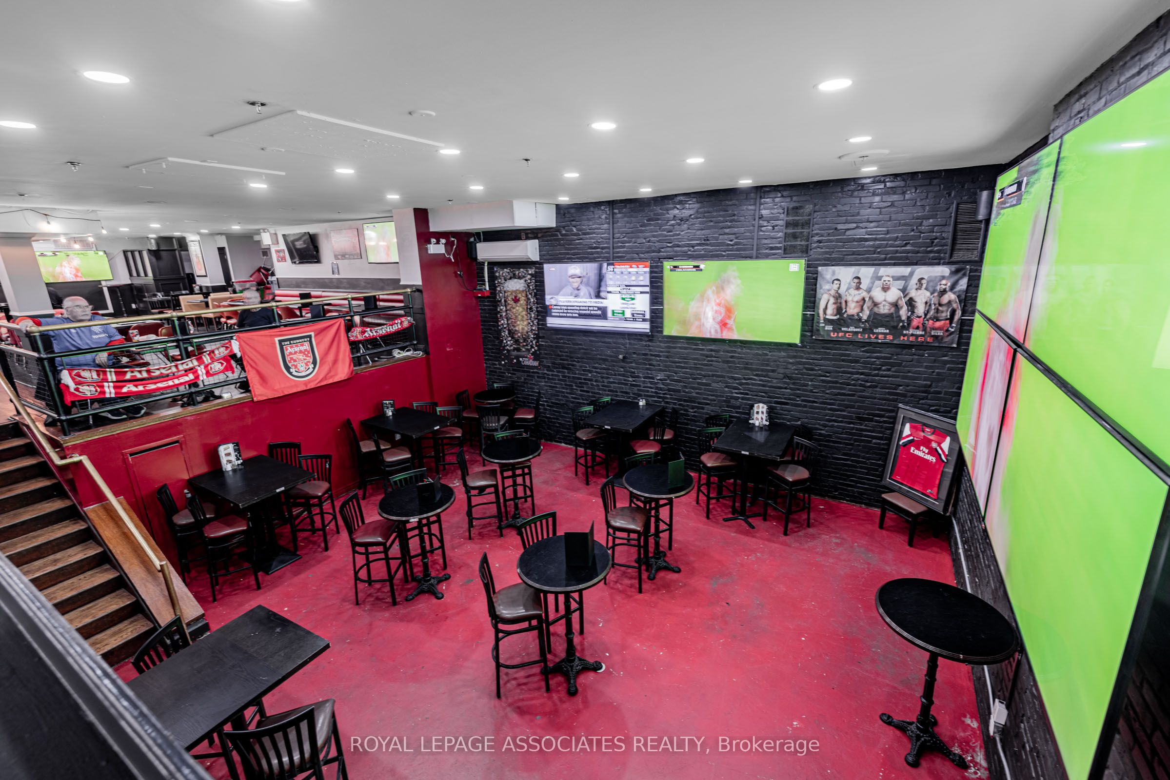 49 St Clair Avenue W Property Photo 31