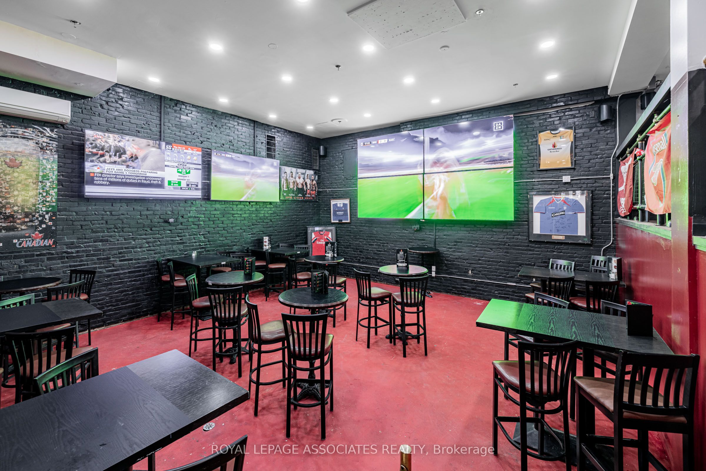 49 St Clair Avenue W Property Photo 32