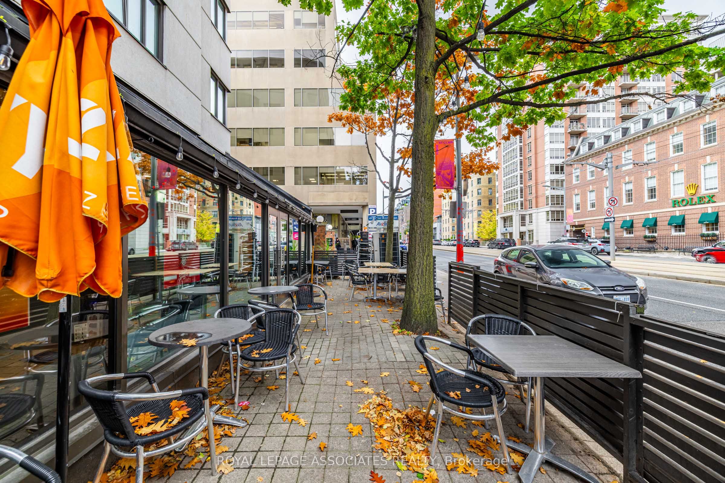 49 St Clair Avenue W Property Photo 44