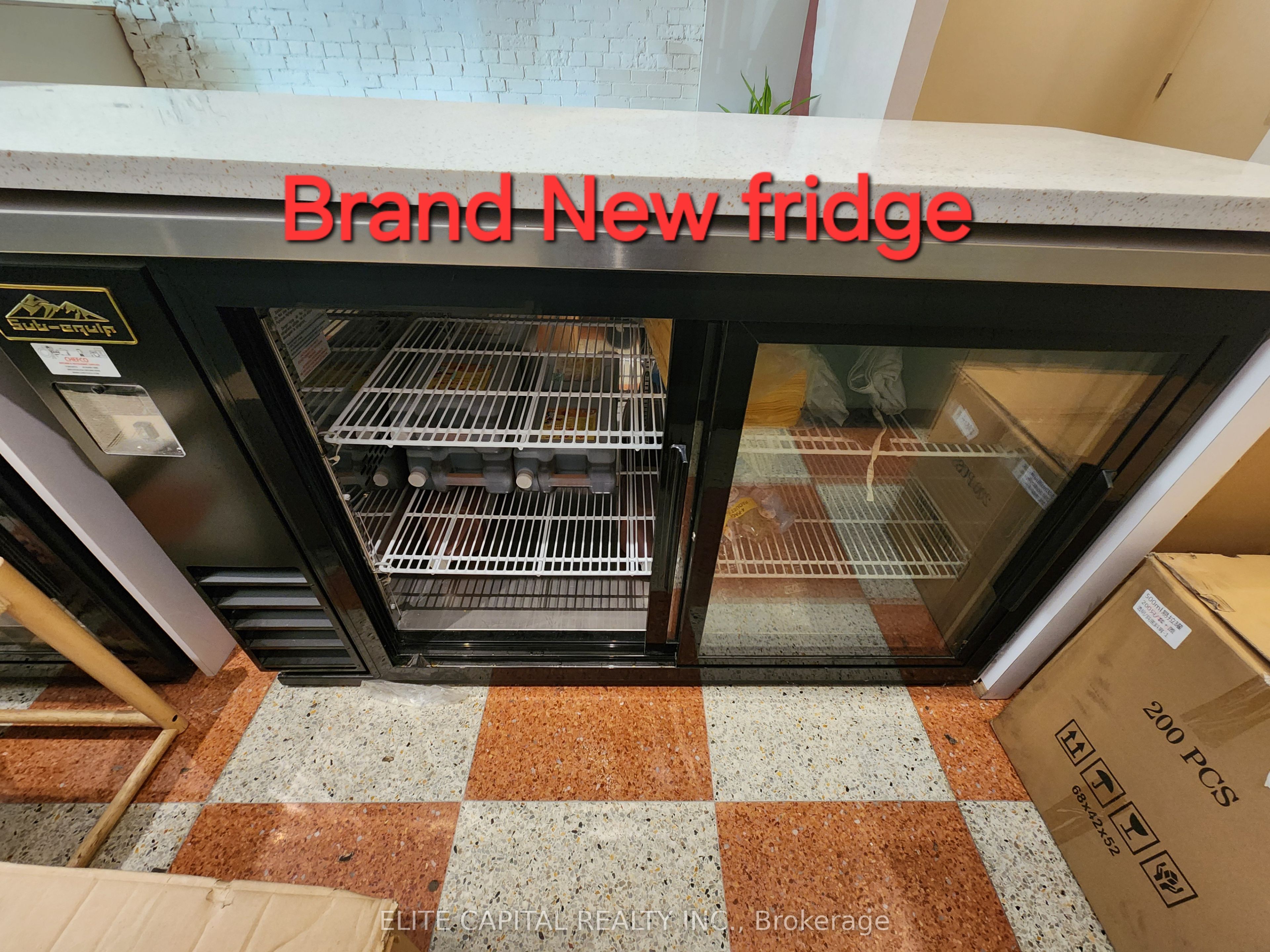 356 College Street Property Photo 13