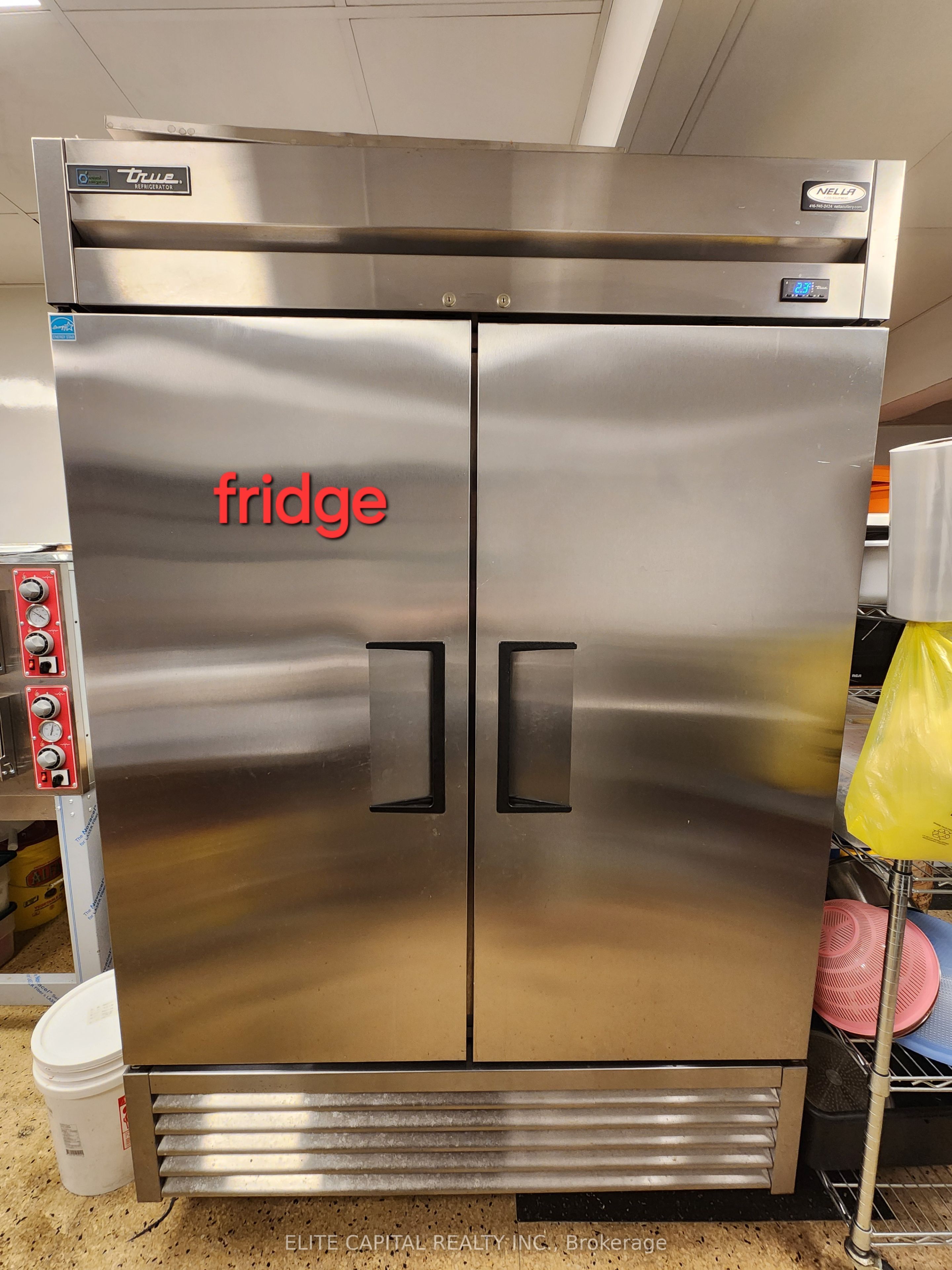 356 College Street Property Photo 14