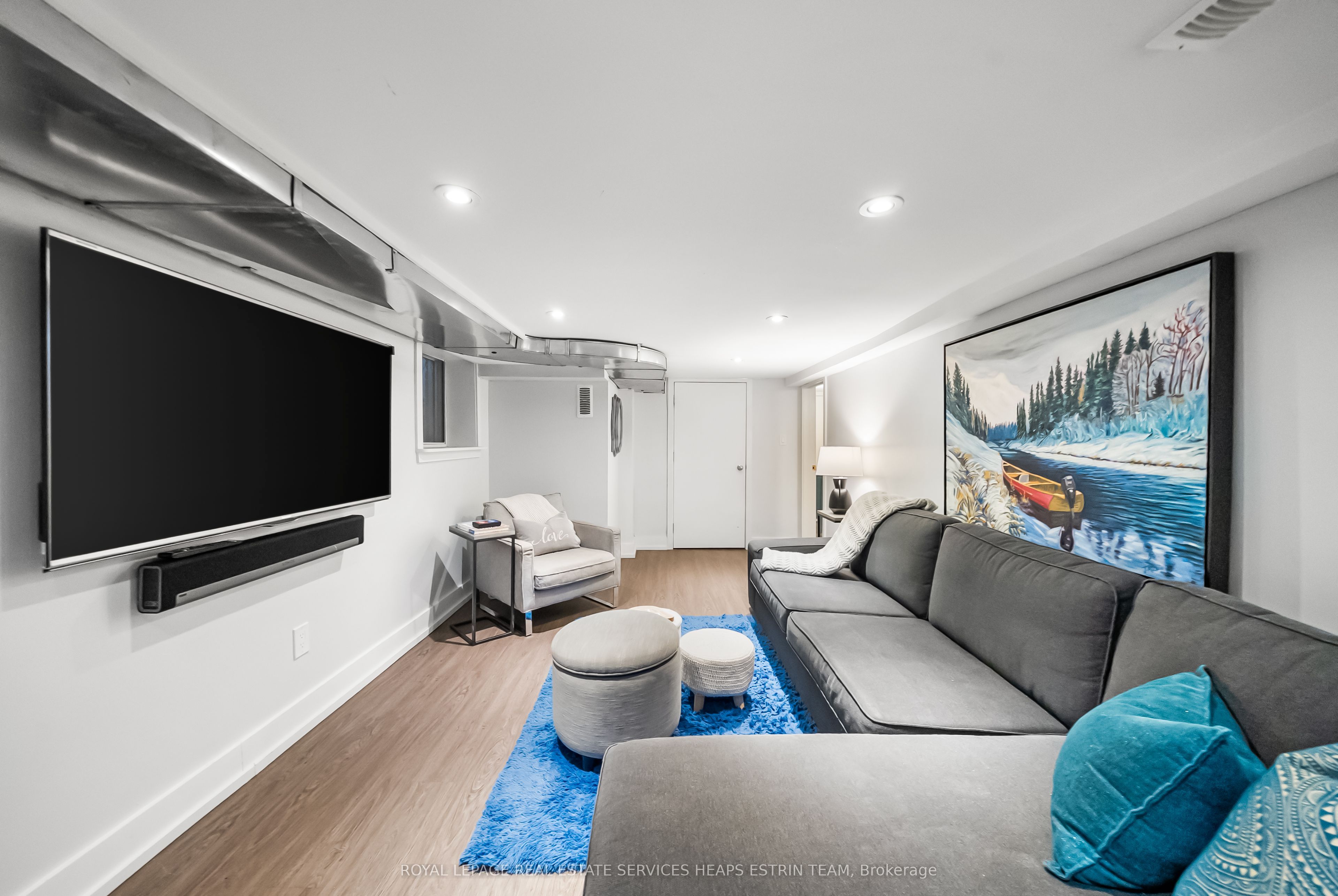 48 Manor Road W Property Photo 29