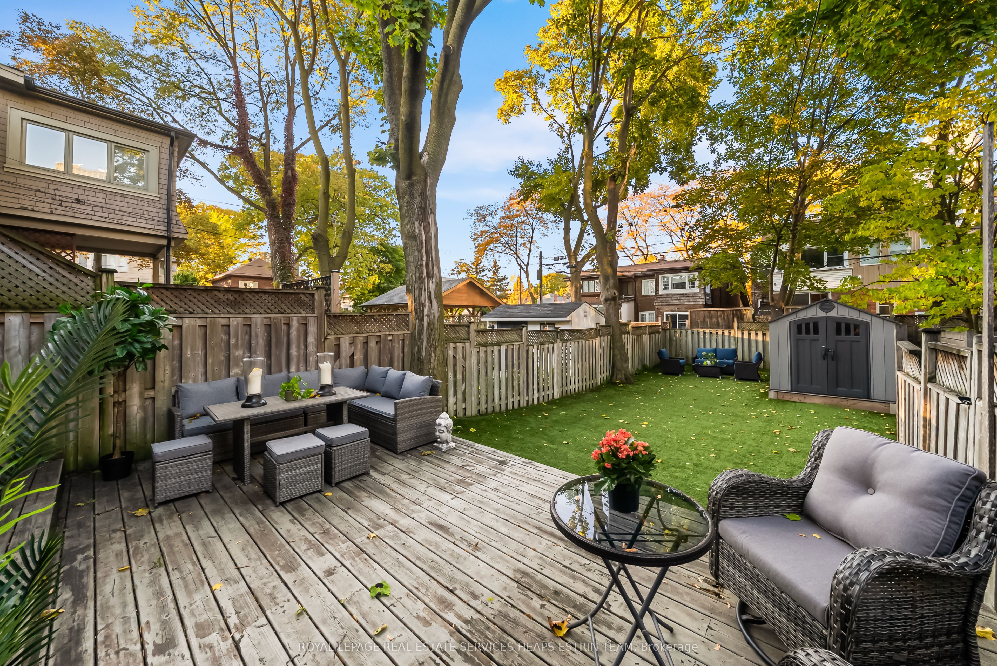 48 Manor Road W Property Photo 33