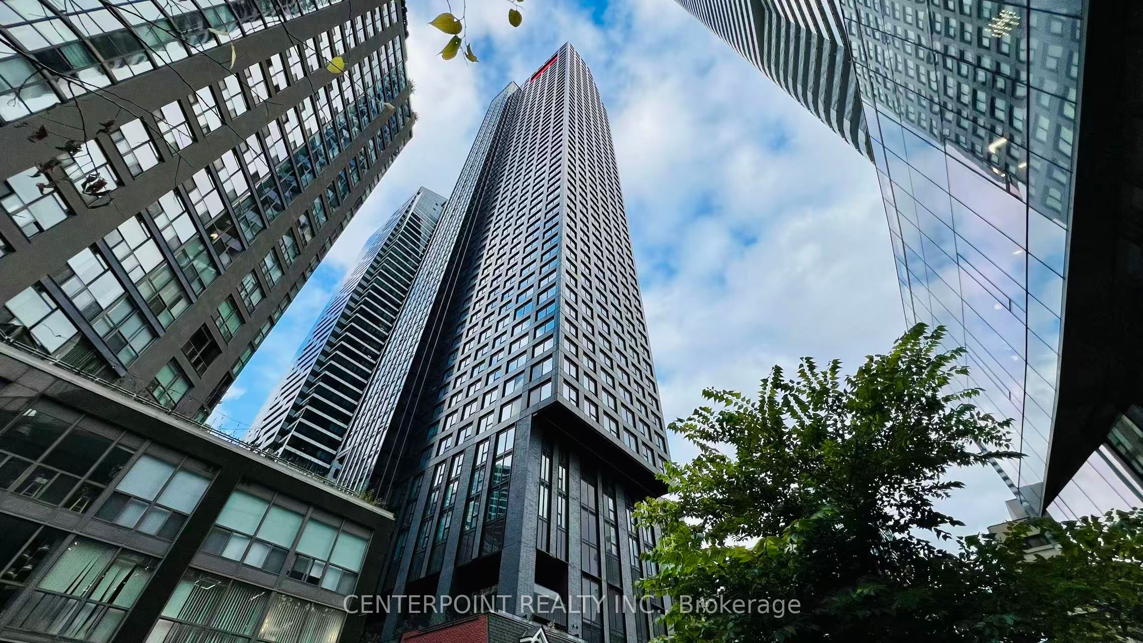 8 Wellesley Street W 2916 Property Photo 1