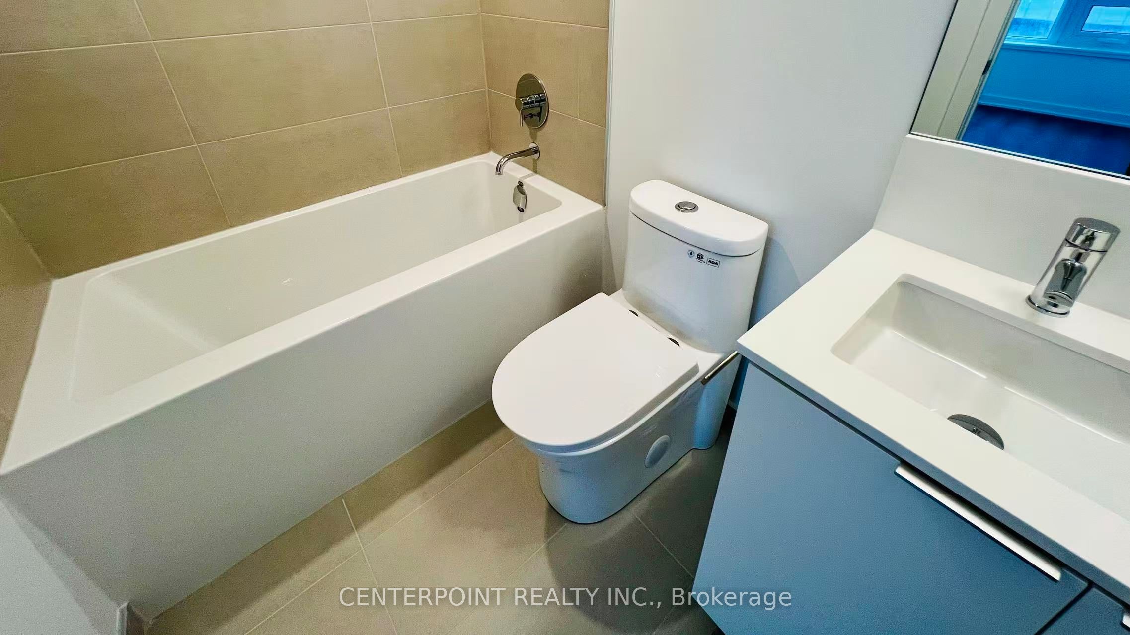 8 Wellesley Street W 2916 Property Photo 10