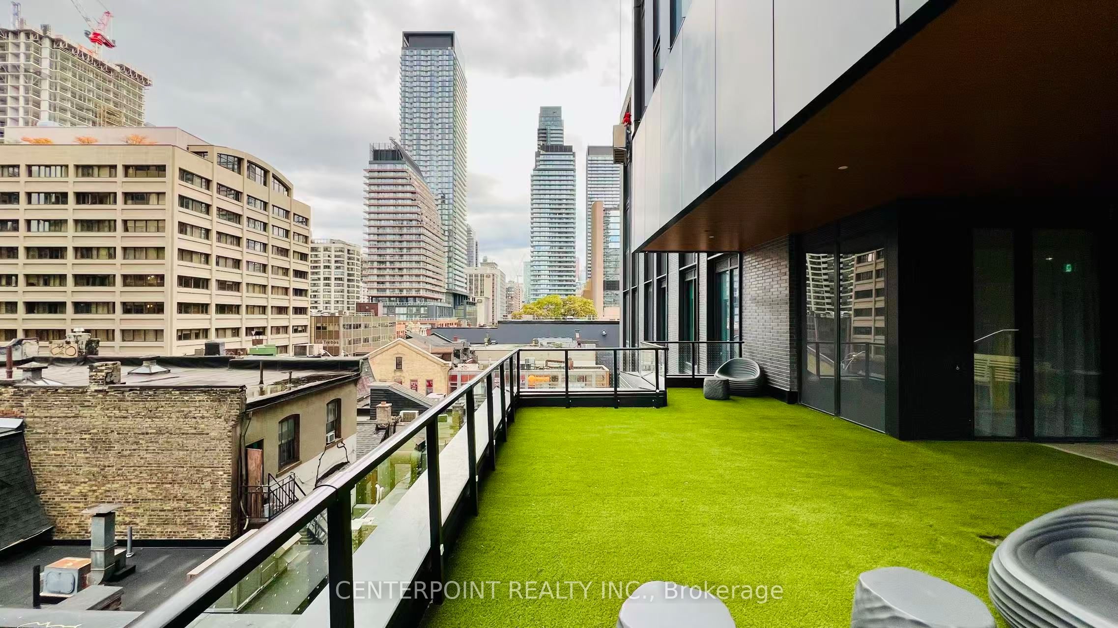 8 Wellesley Street W 2916 Property Photo 23