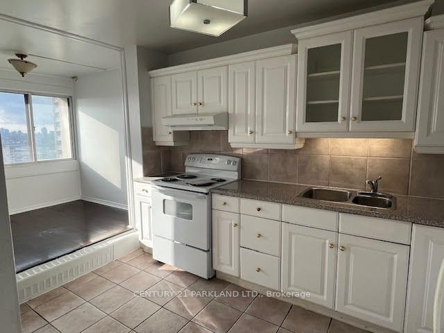 725 Don Mills Road 2205 Property Photo 5