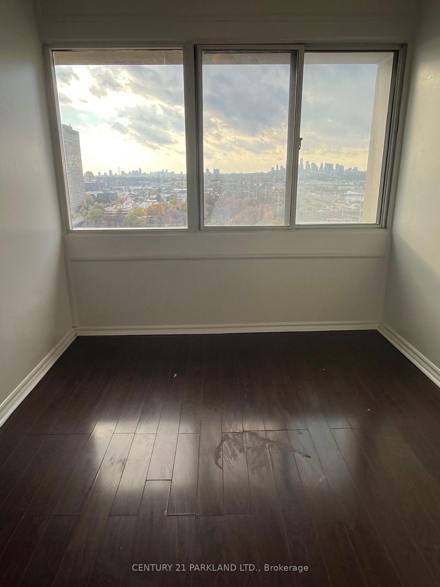 725 Don Mills Road 2205 Property Photo 8