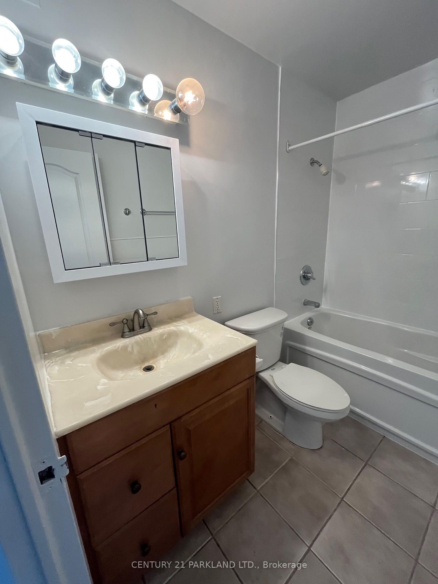 725 Don Mills Road 2205 Property Photo 13