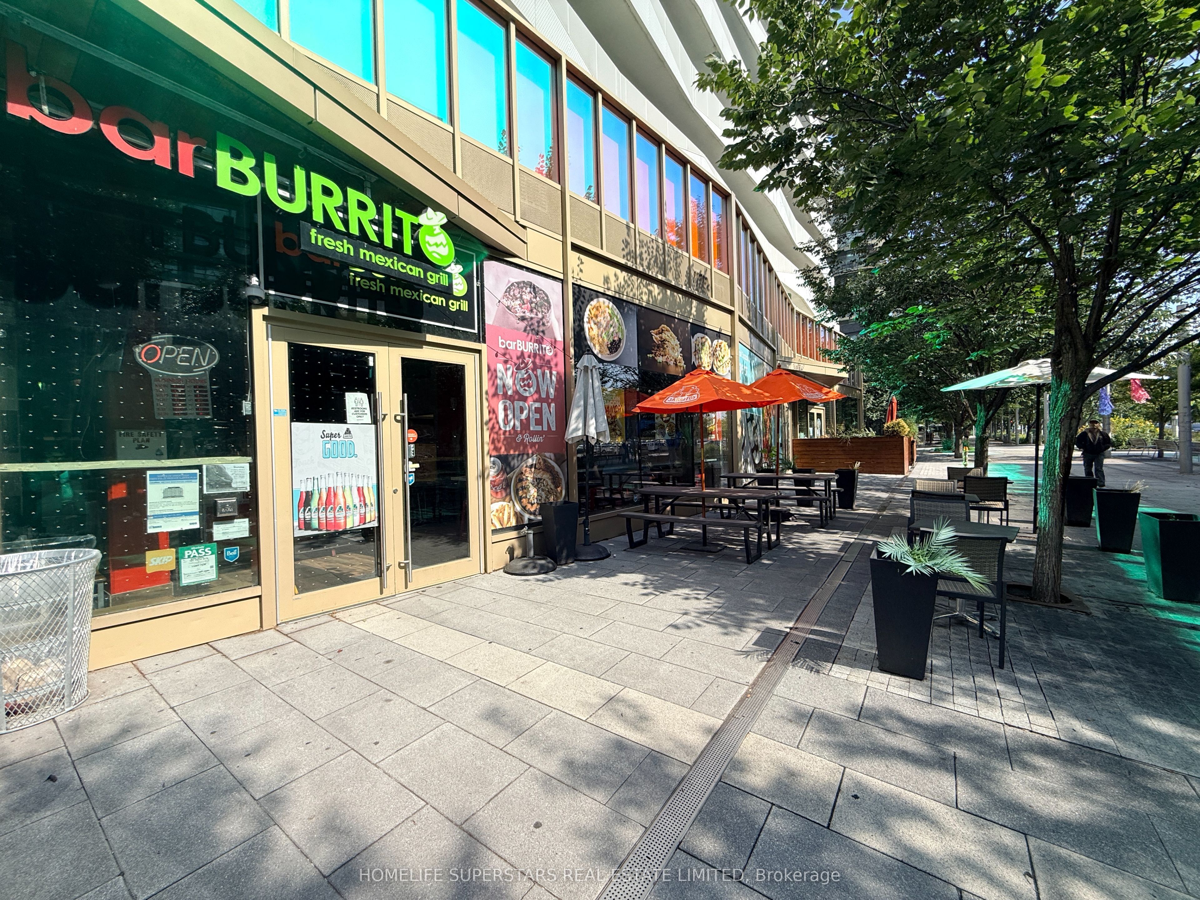 464 Front Street E Property Photo 1