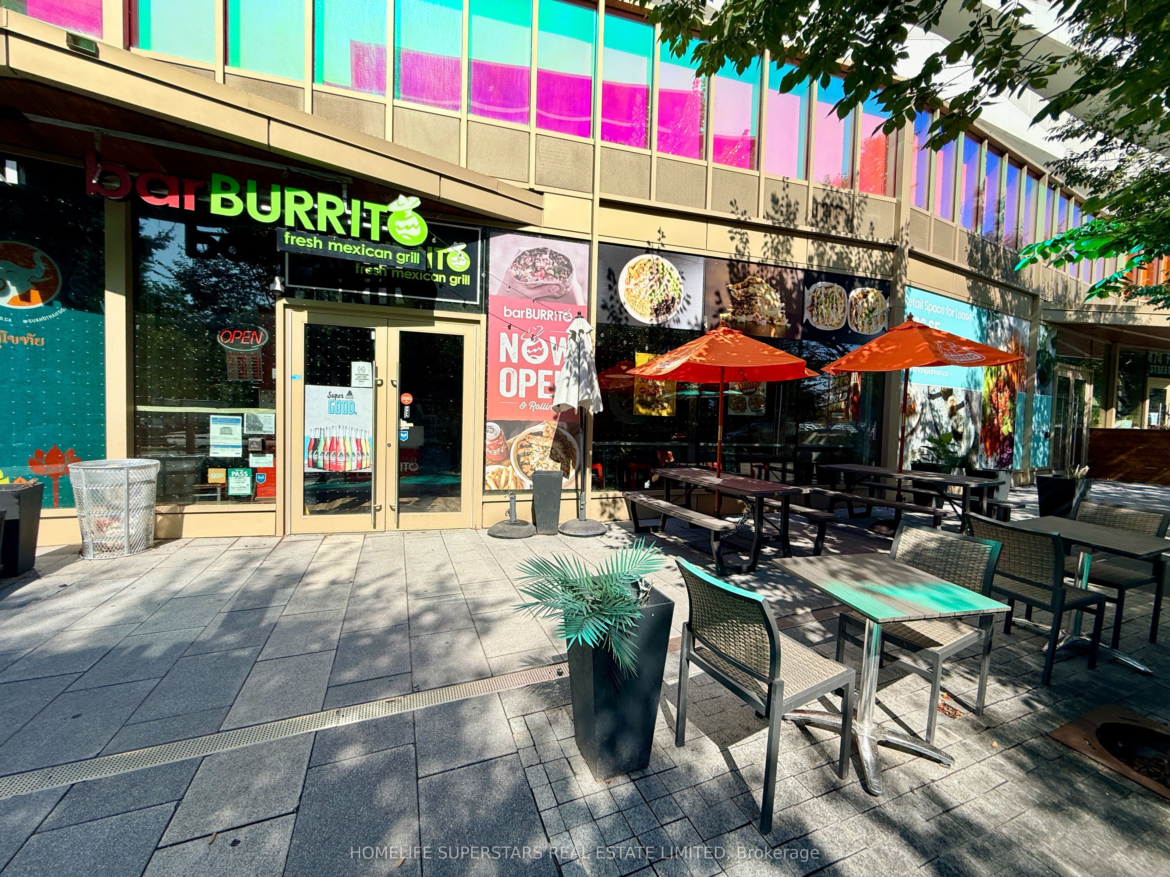 464 Front Street E Property Photo 2