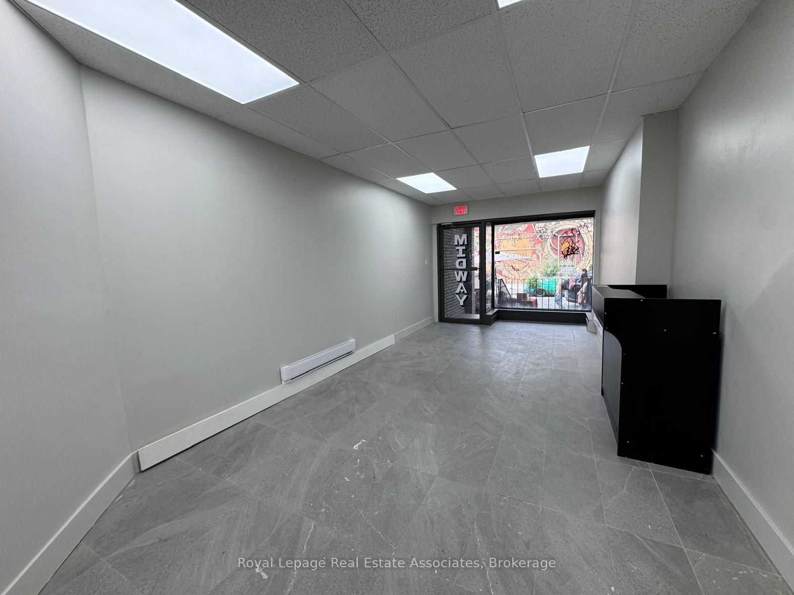 283 Augusta Avenue Main Level Property Photo 6